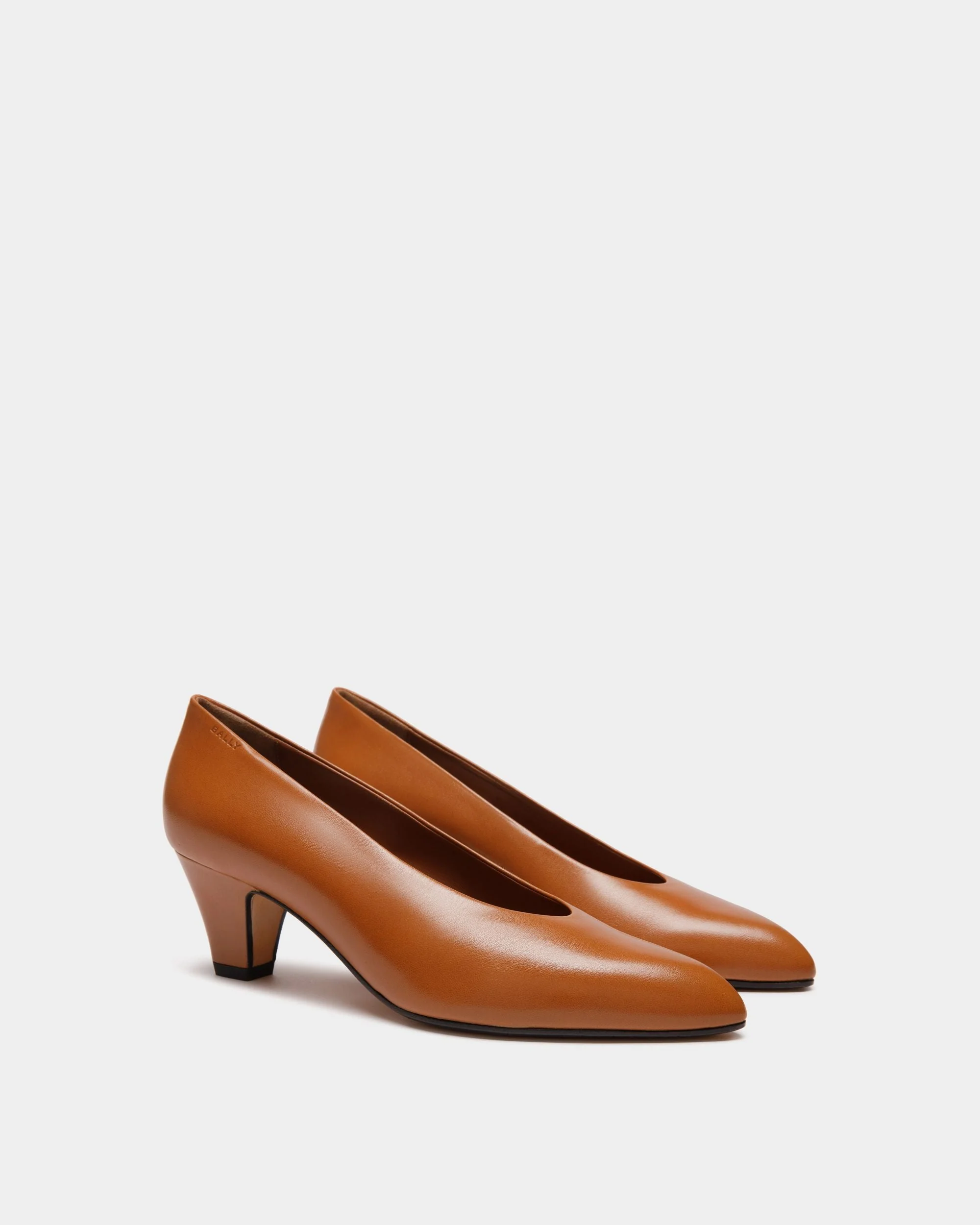 Alva Pump in Brown Leather - Image 3