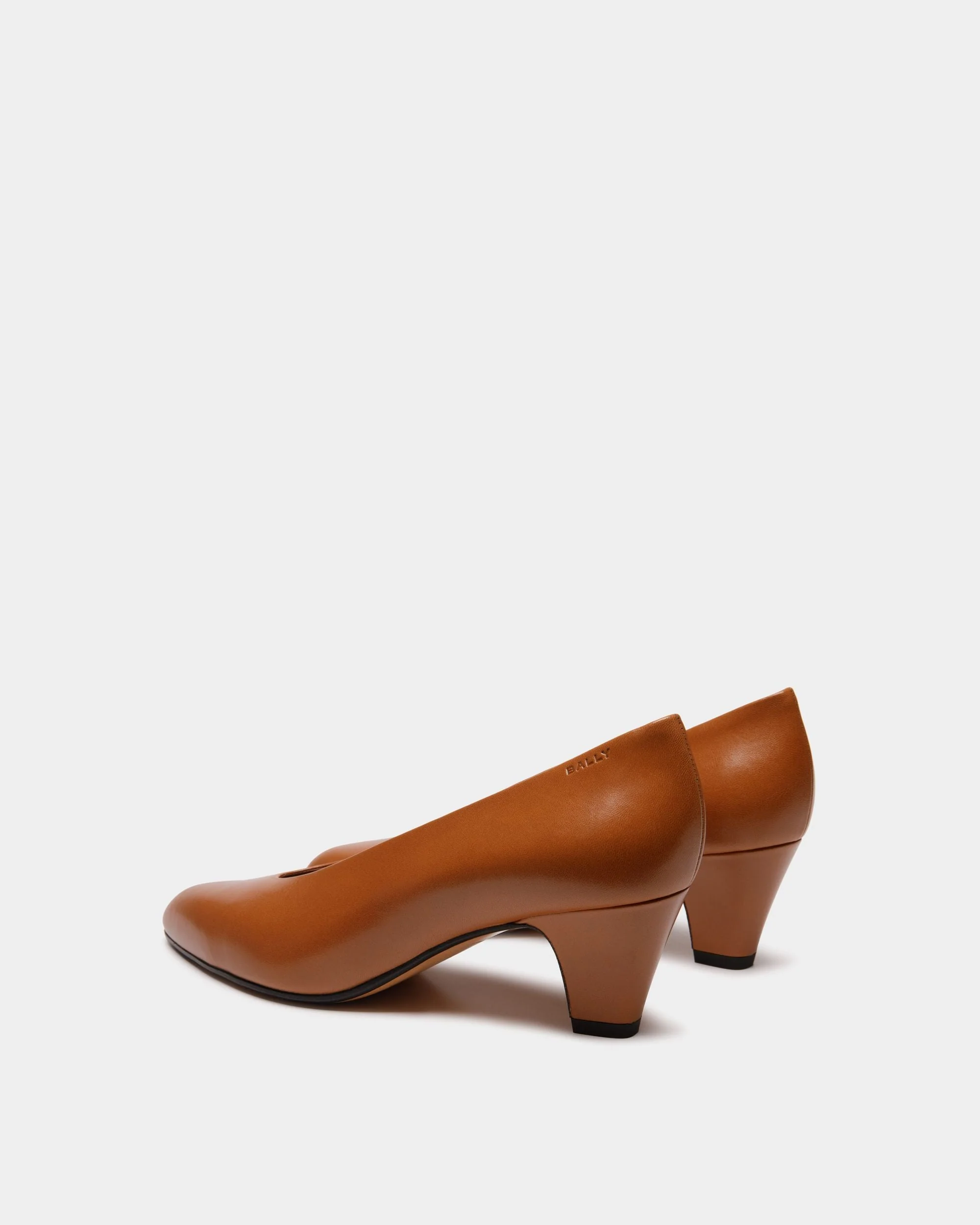 Alva Pump in Brown Leather - Image 4
