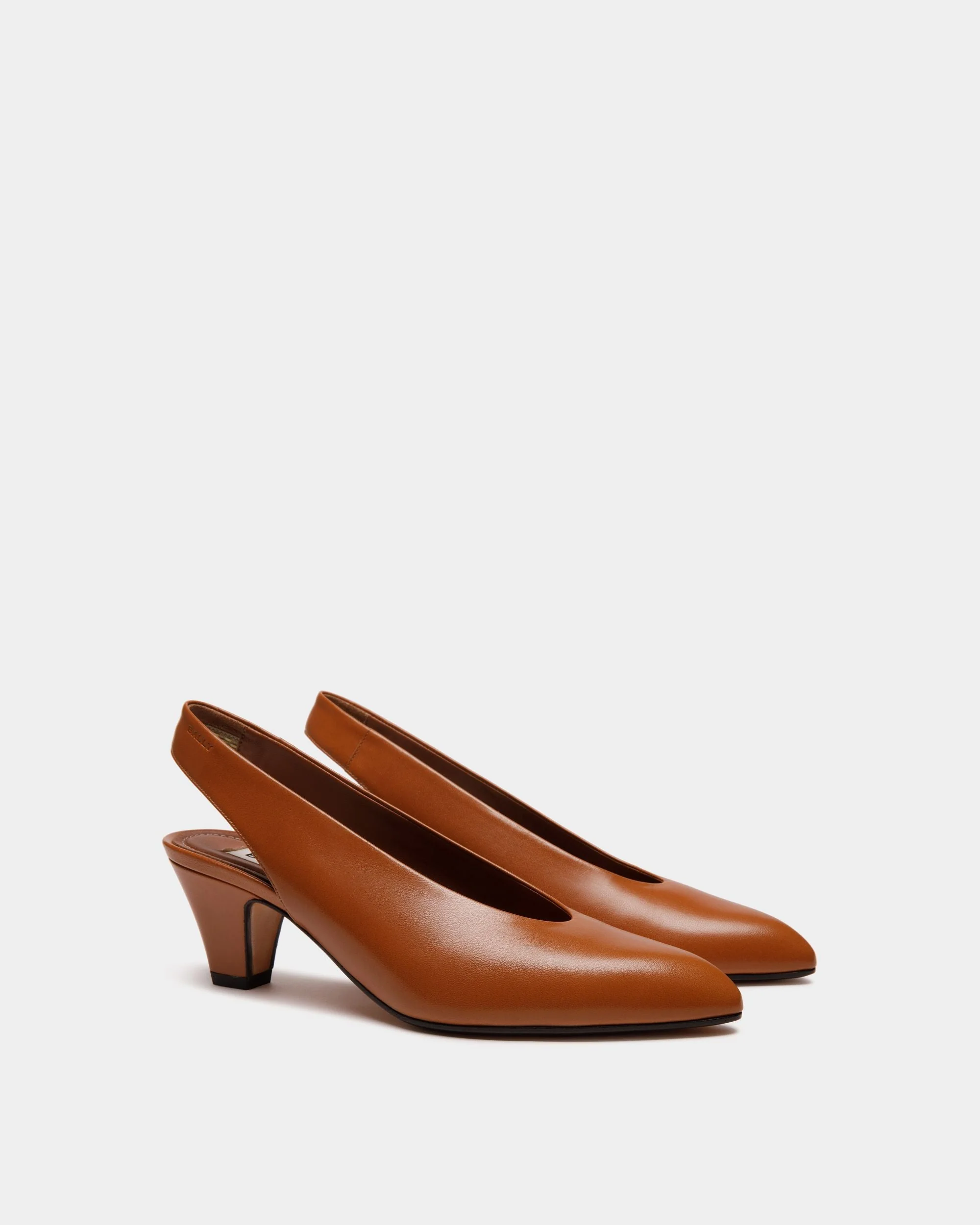 Alva Pump in Brown Leather - Image 3