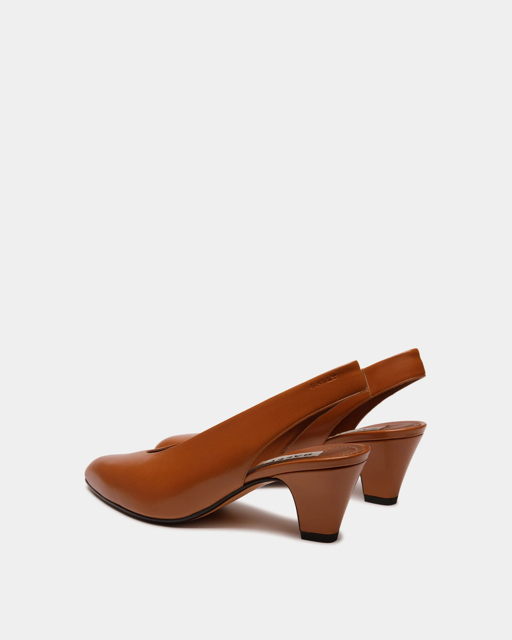 Alva Pump in Brown Leather - Image 4