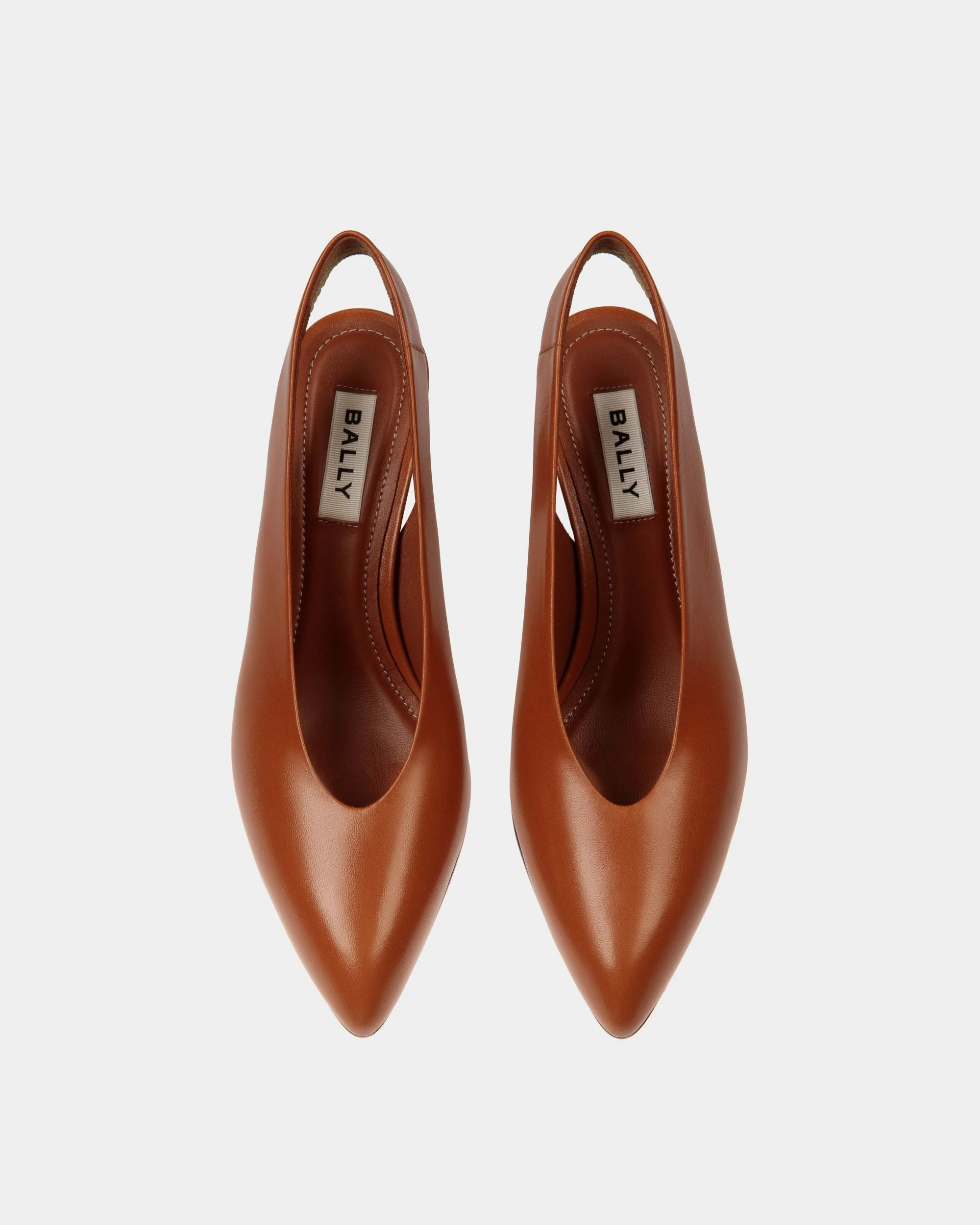 Alva Pump in Brown Leather - Image 5