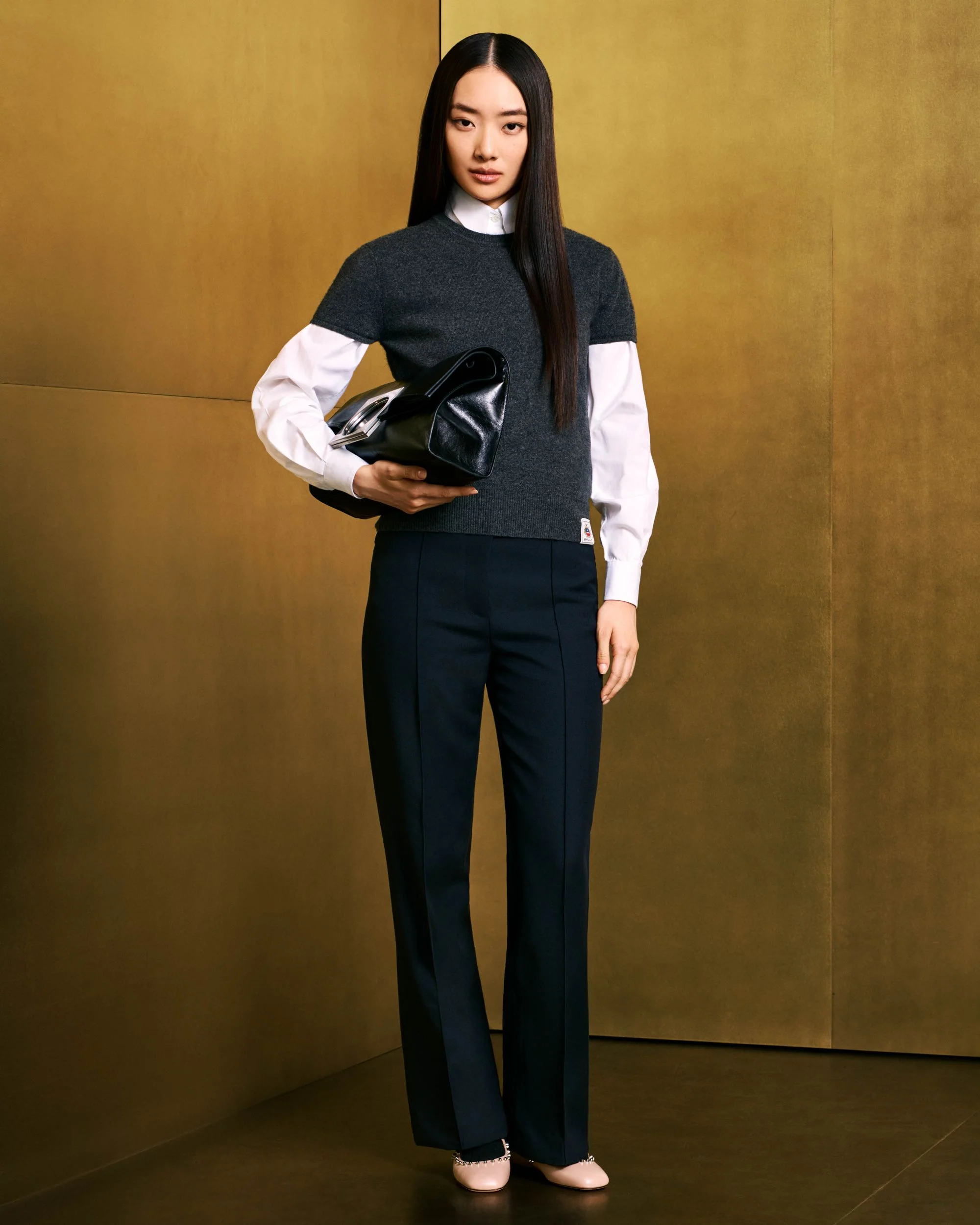 Anni Foldable Tote in Black Leather - Image 8