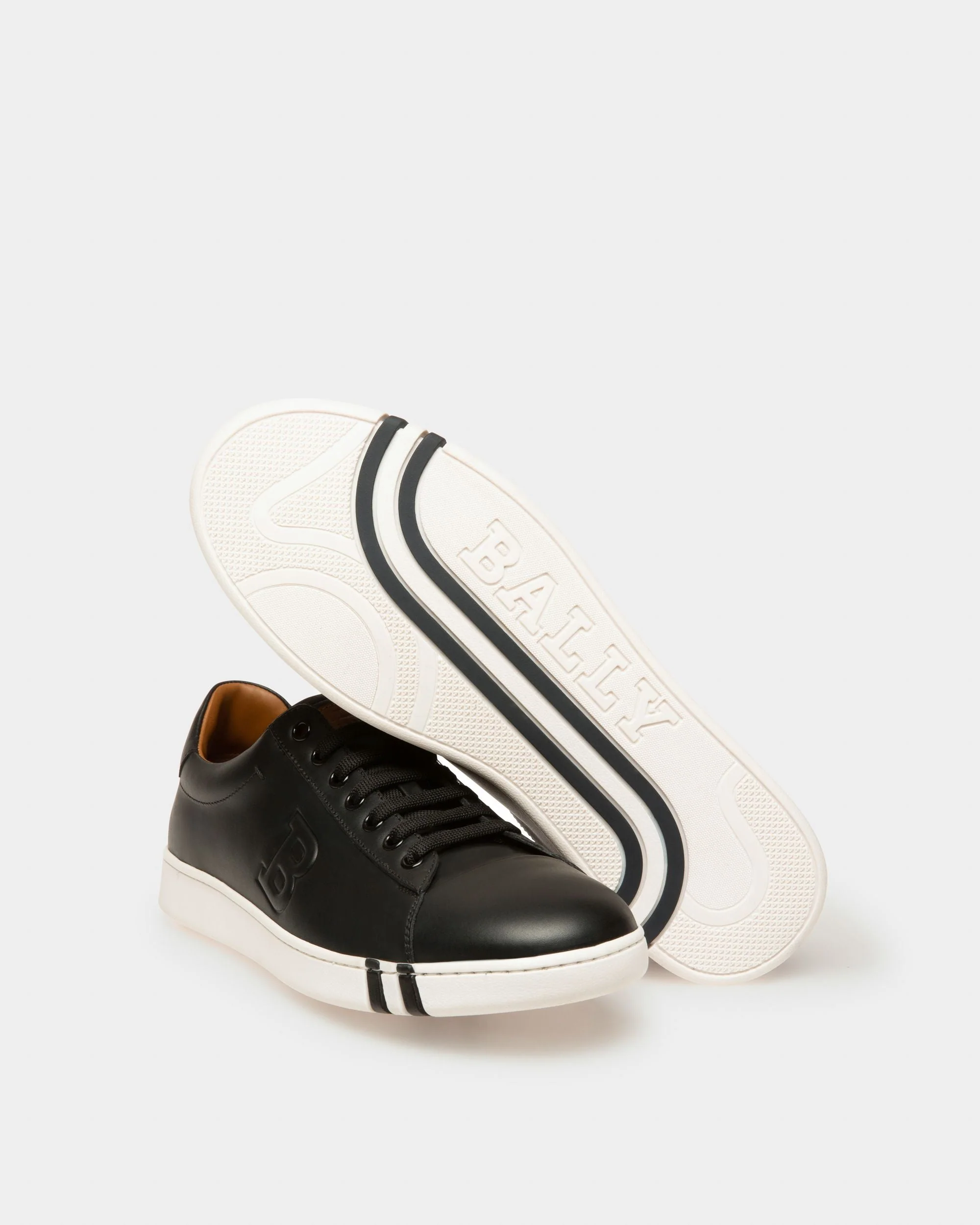 Asher Men's Leather Trainer In Black - Image 5