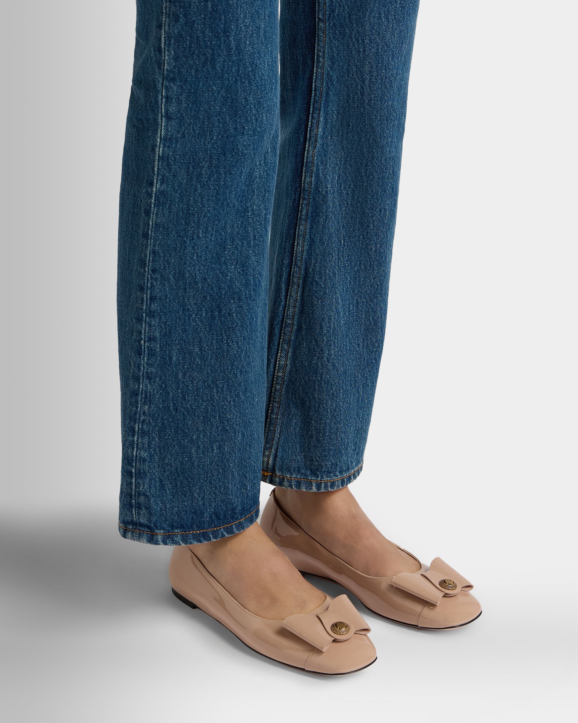 B-Bow Flat in Light Beige Leather - Image 2