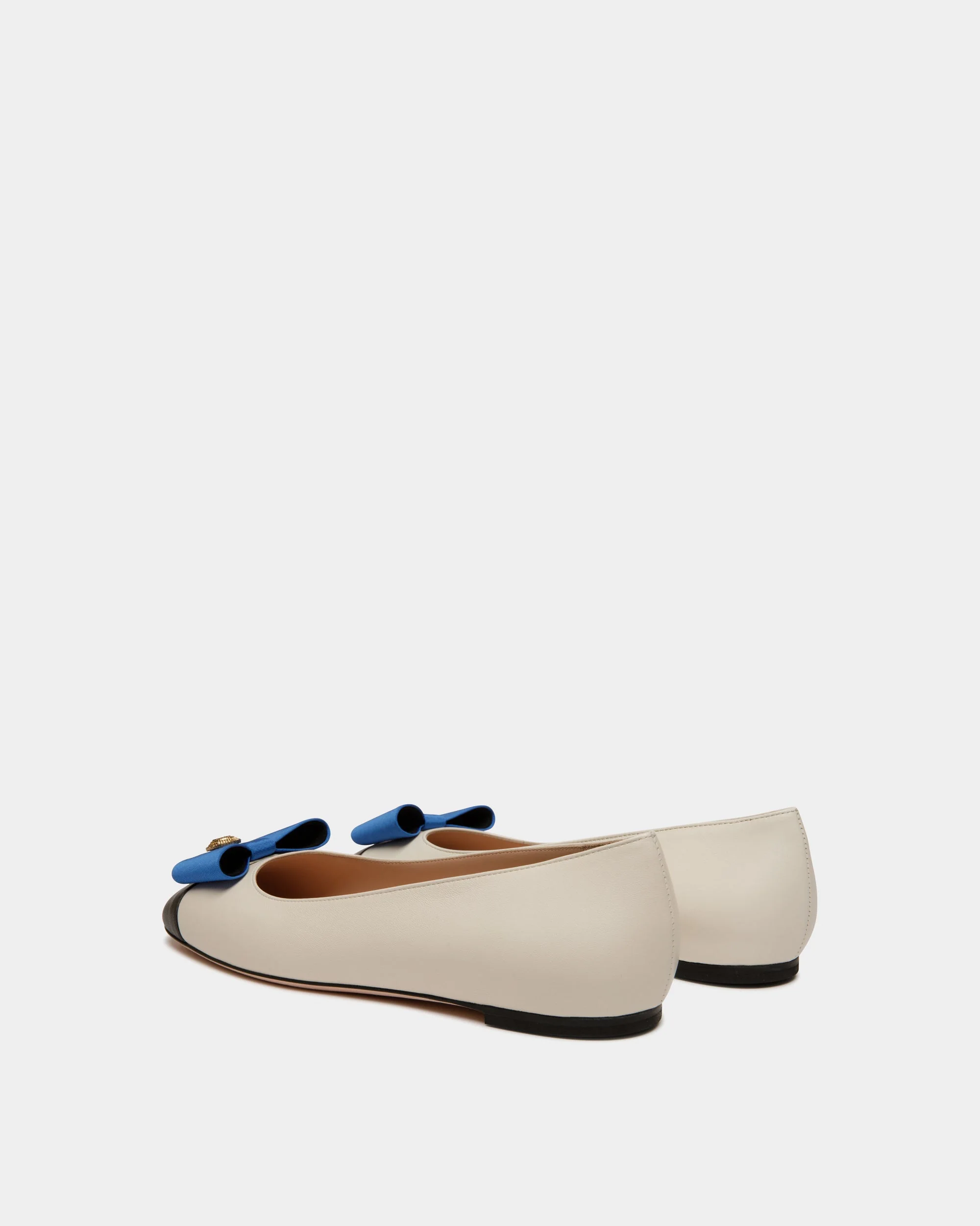B-Bow Flat in White and Black Leather - Image 4