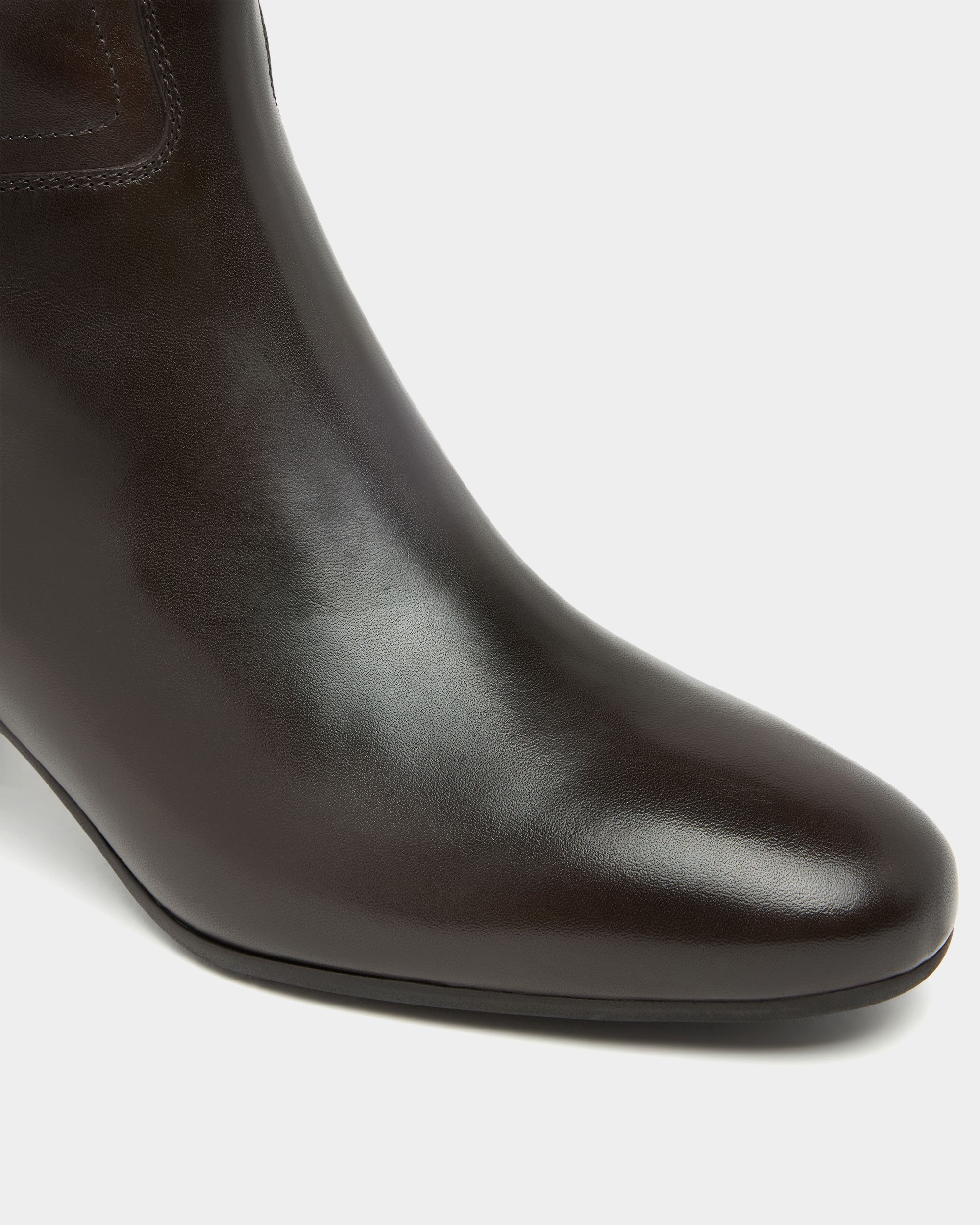 B-Chain Ankle Boot in Coffee Leather - Image 5