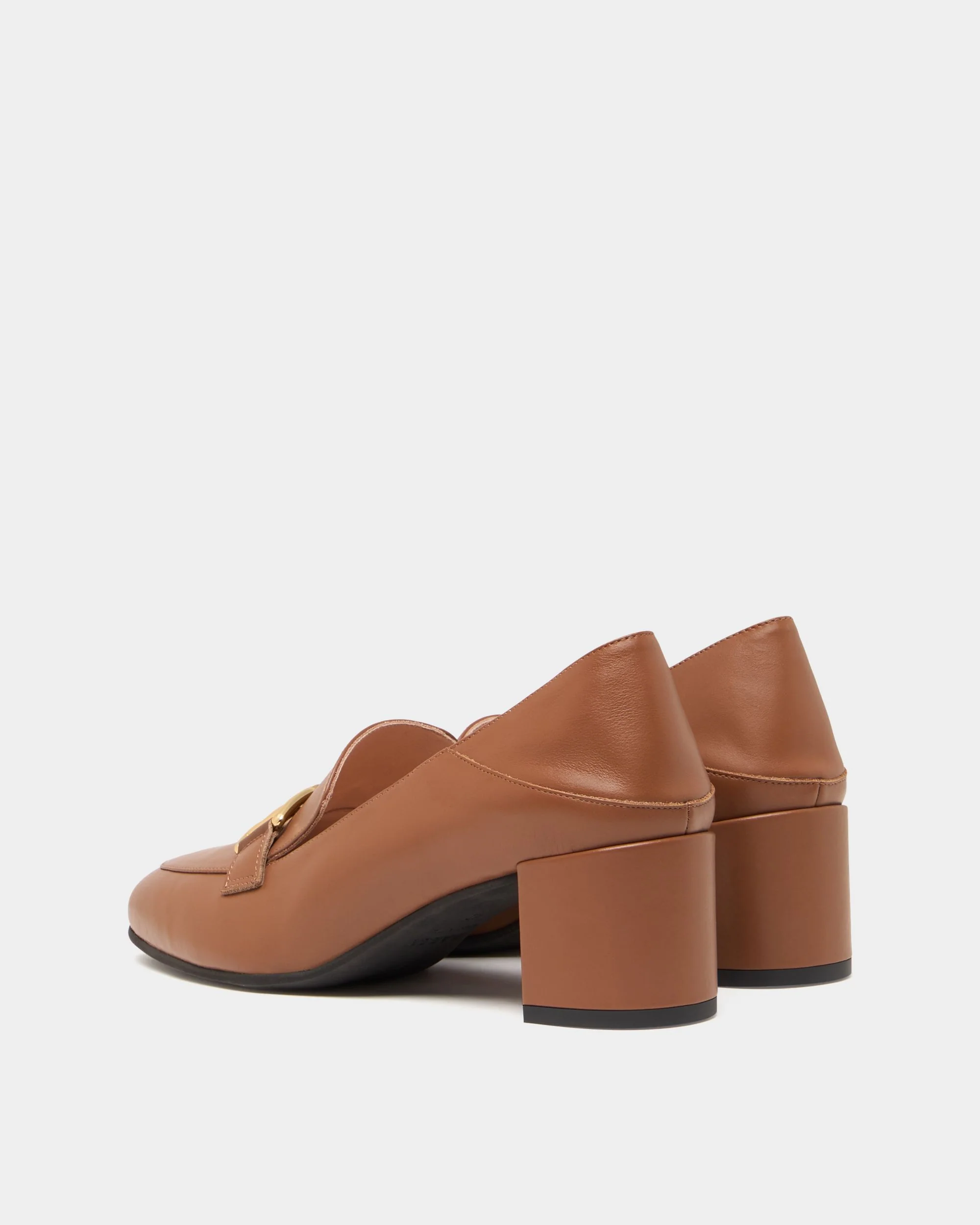 B-Chain Pump In Brown Leather - Image 3