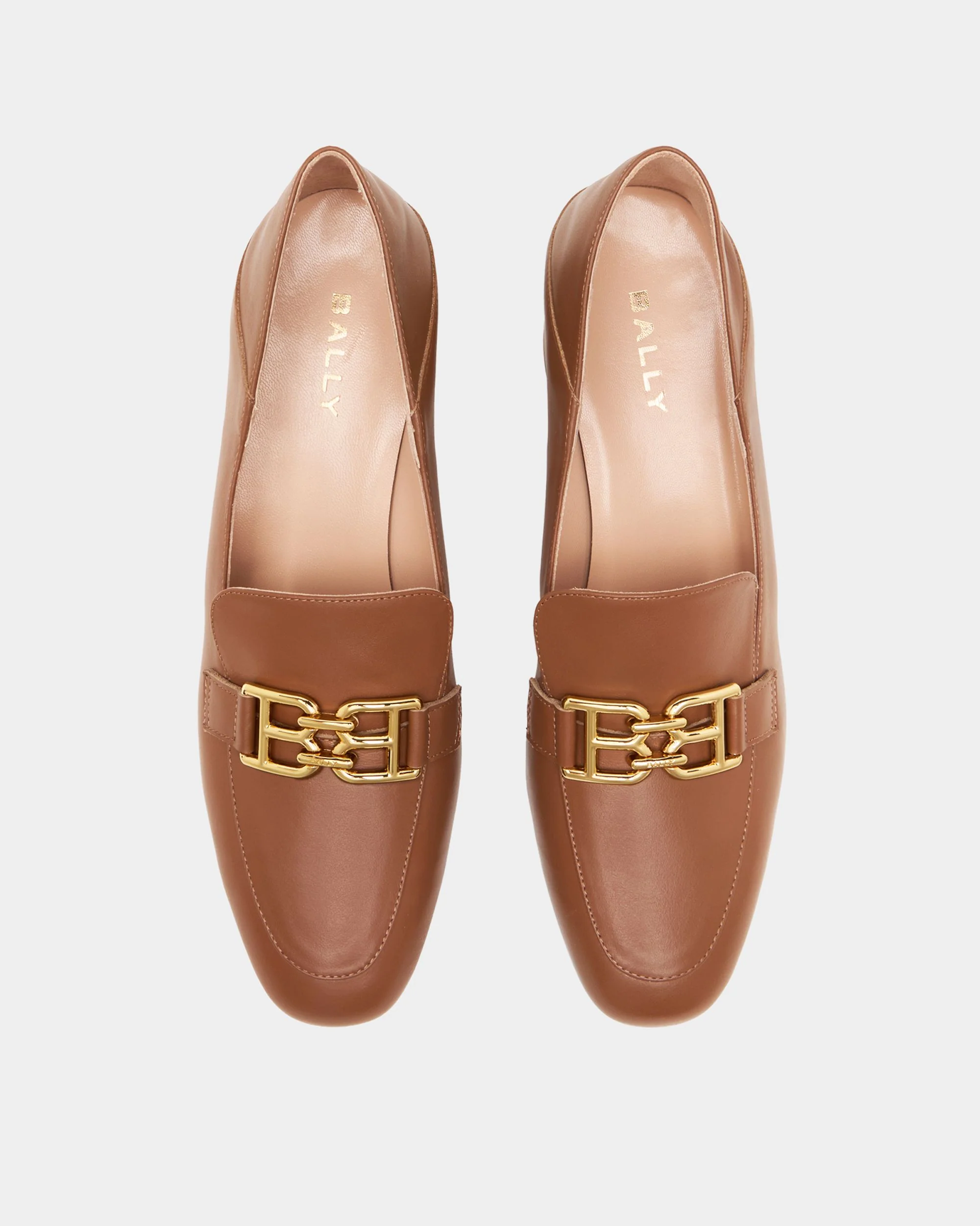 B-Chain Pump In Brown Leather - Image 4