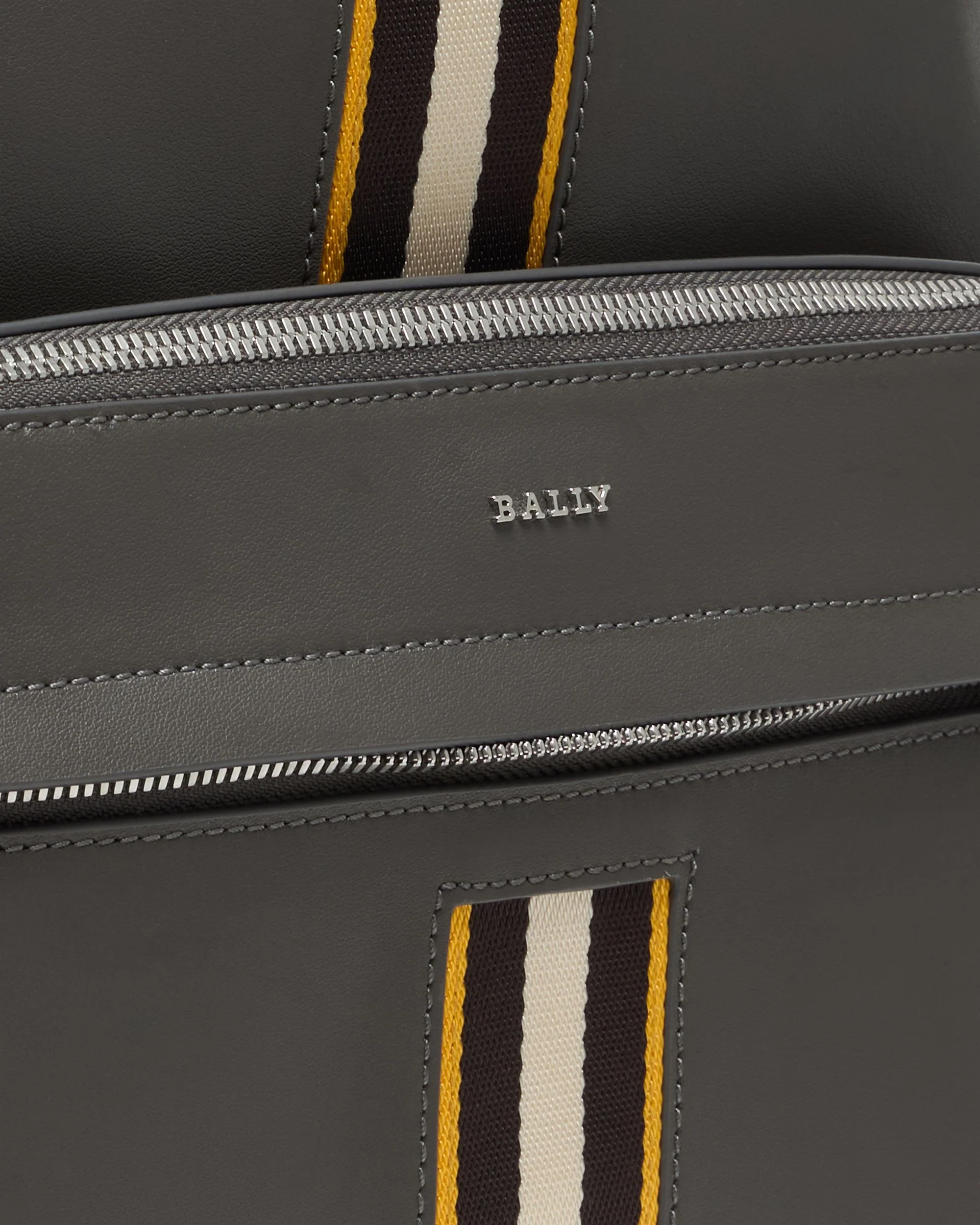 Backpack In Grey Leather - Image 5