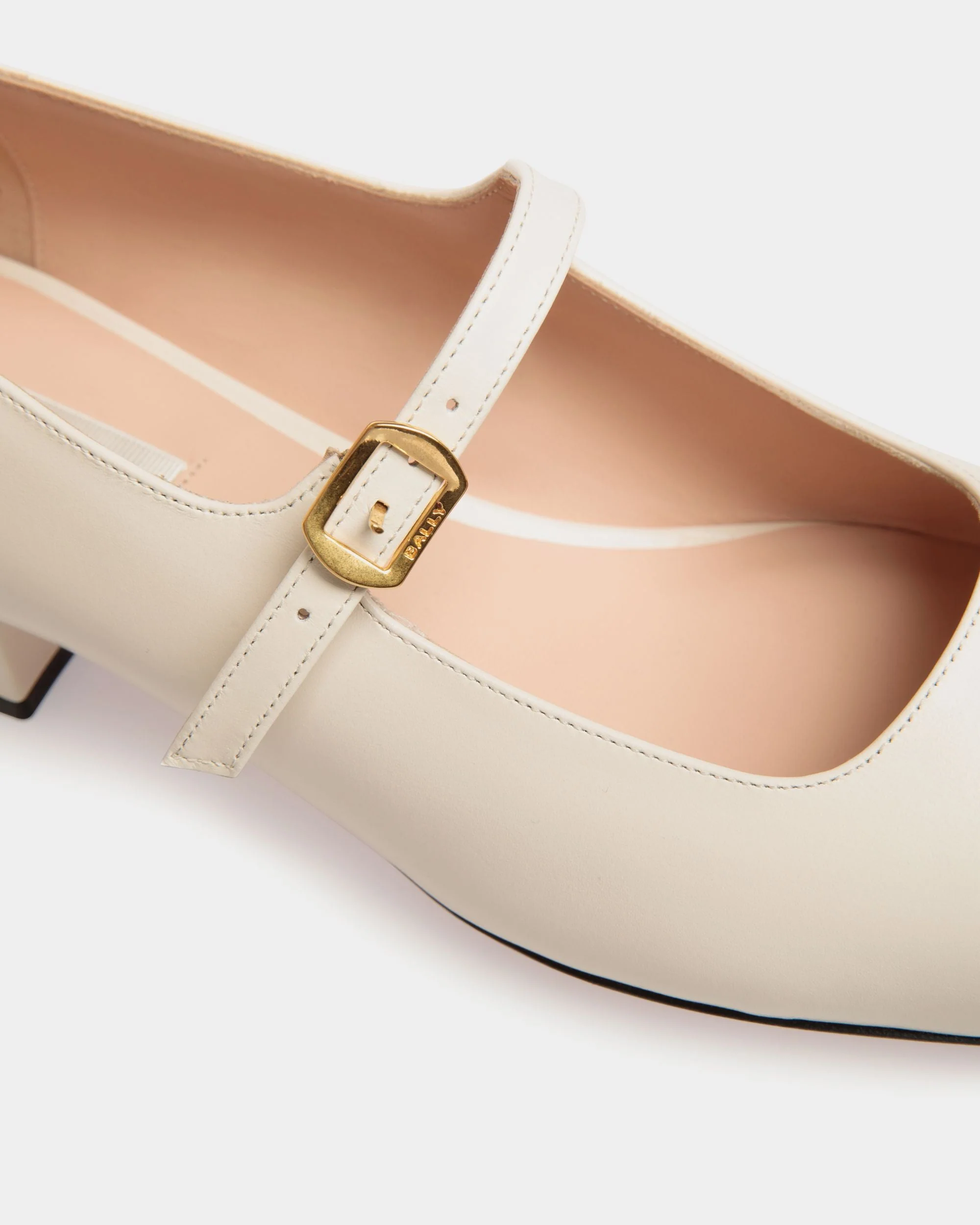Ballyrina Pump in White Leather - Image 6