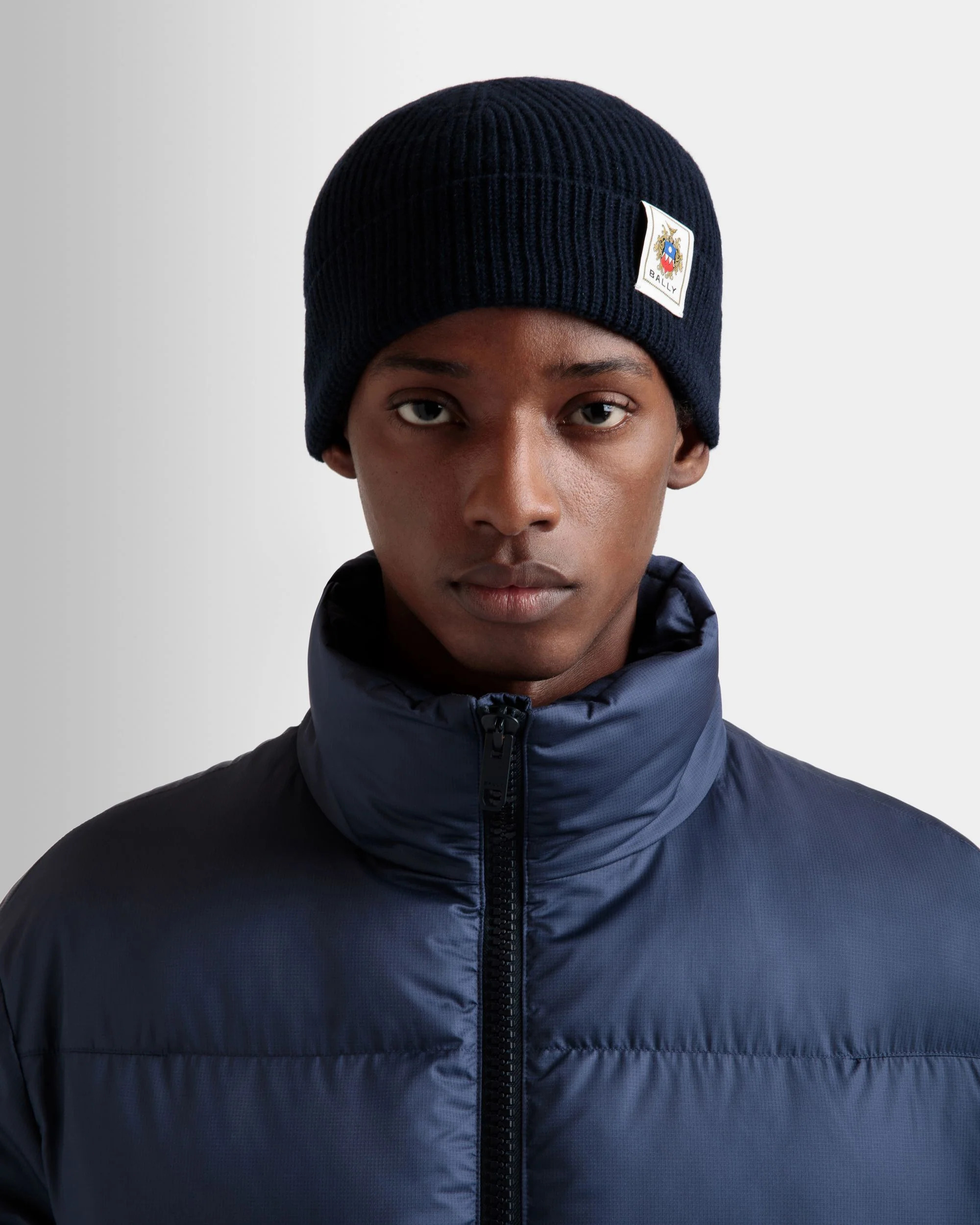 Beanie With Bally Crest Logo In Navy Blue Wool - Image 2