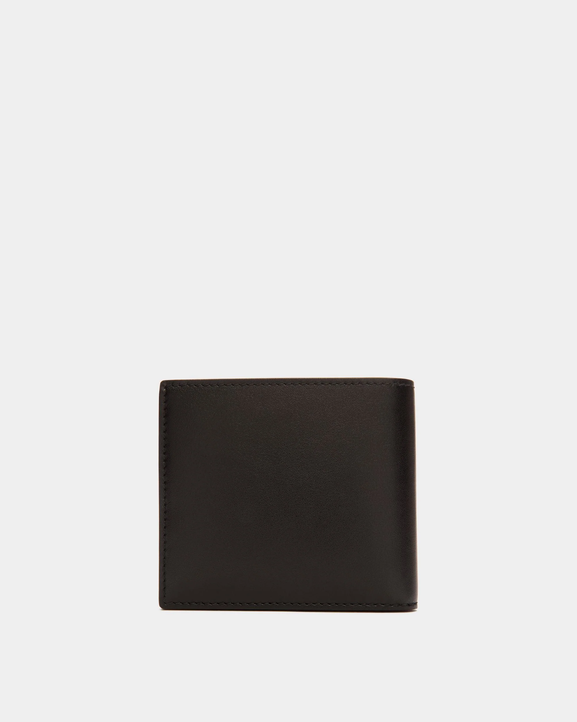 Beckett Bifold in Black Leather - Image 2