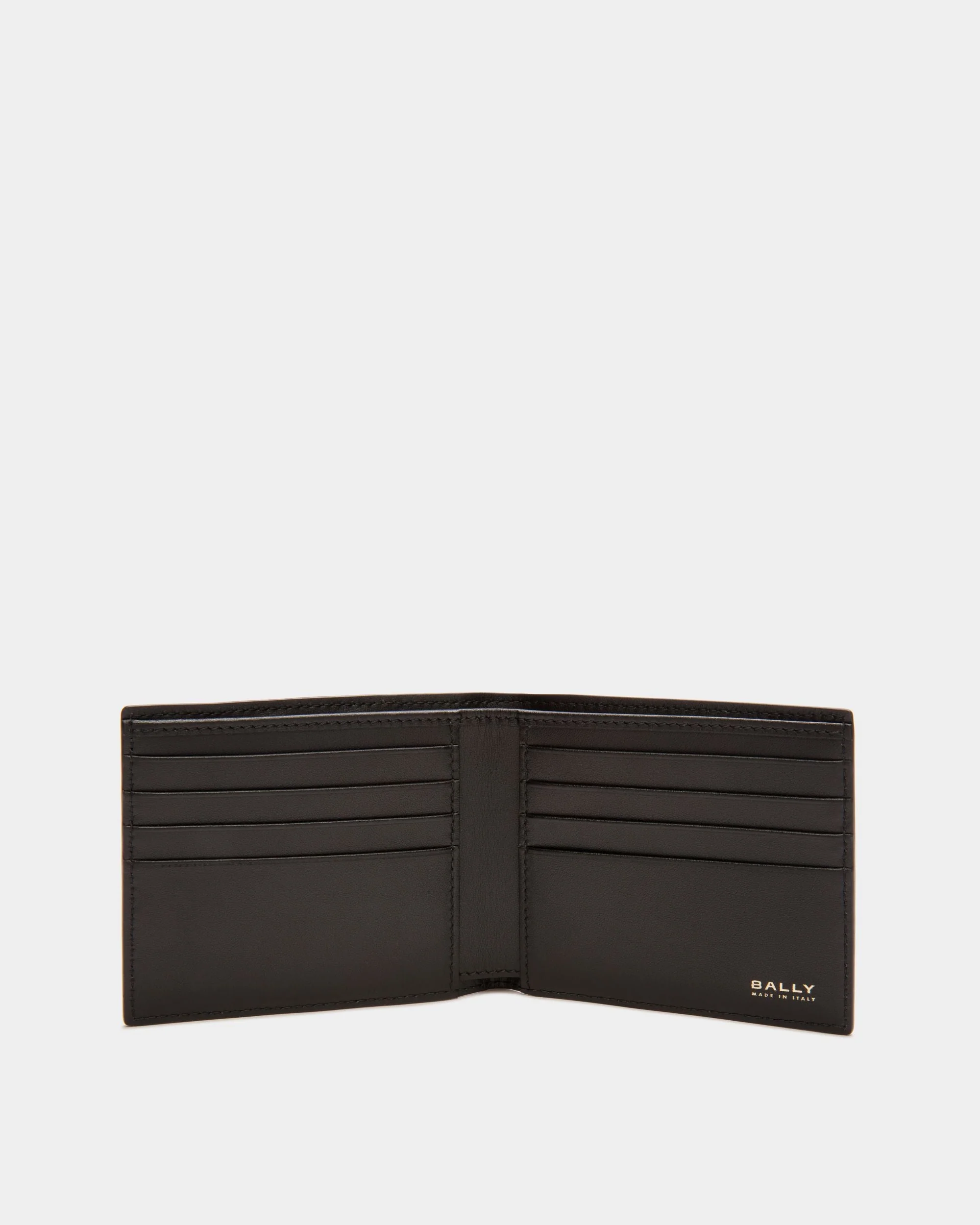 Beckett Bifold in Black Leather - Image 3