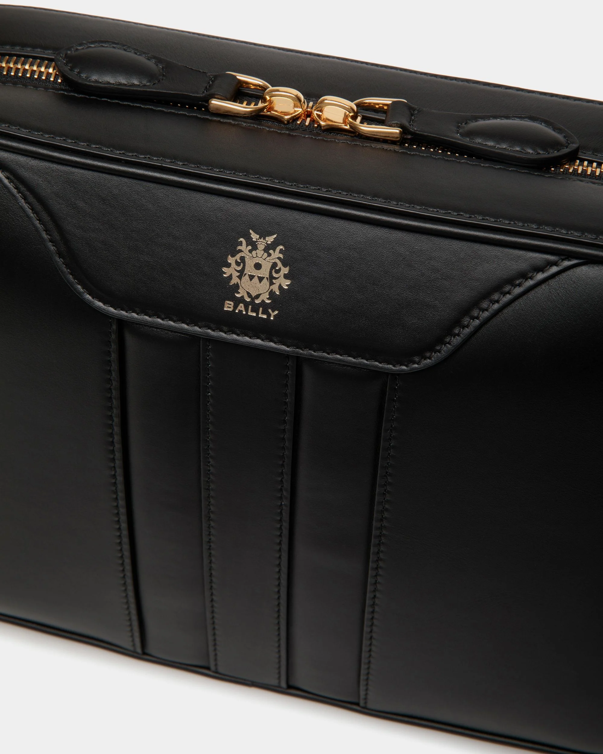 Beckett Crossbody Bag In Black Leather - Image 6