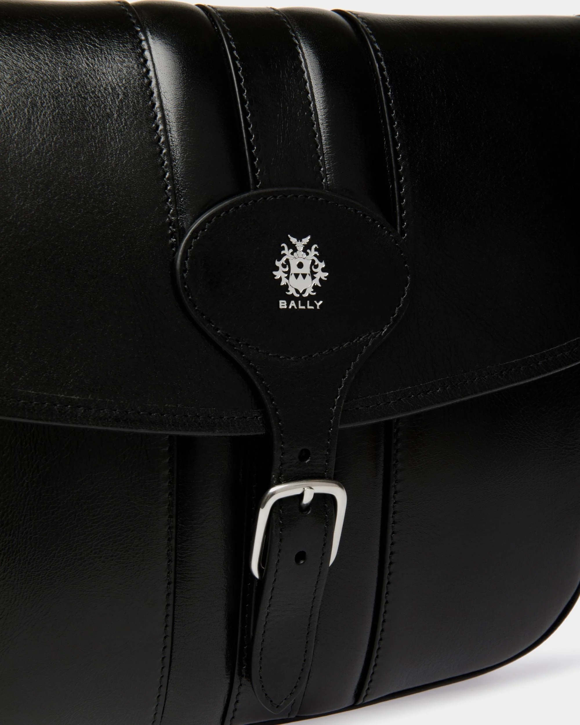 Beckett Crossbody Bag In Black Leather - Image 5