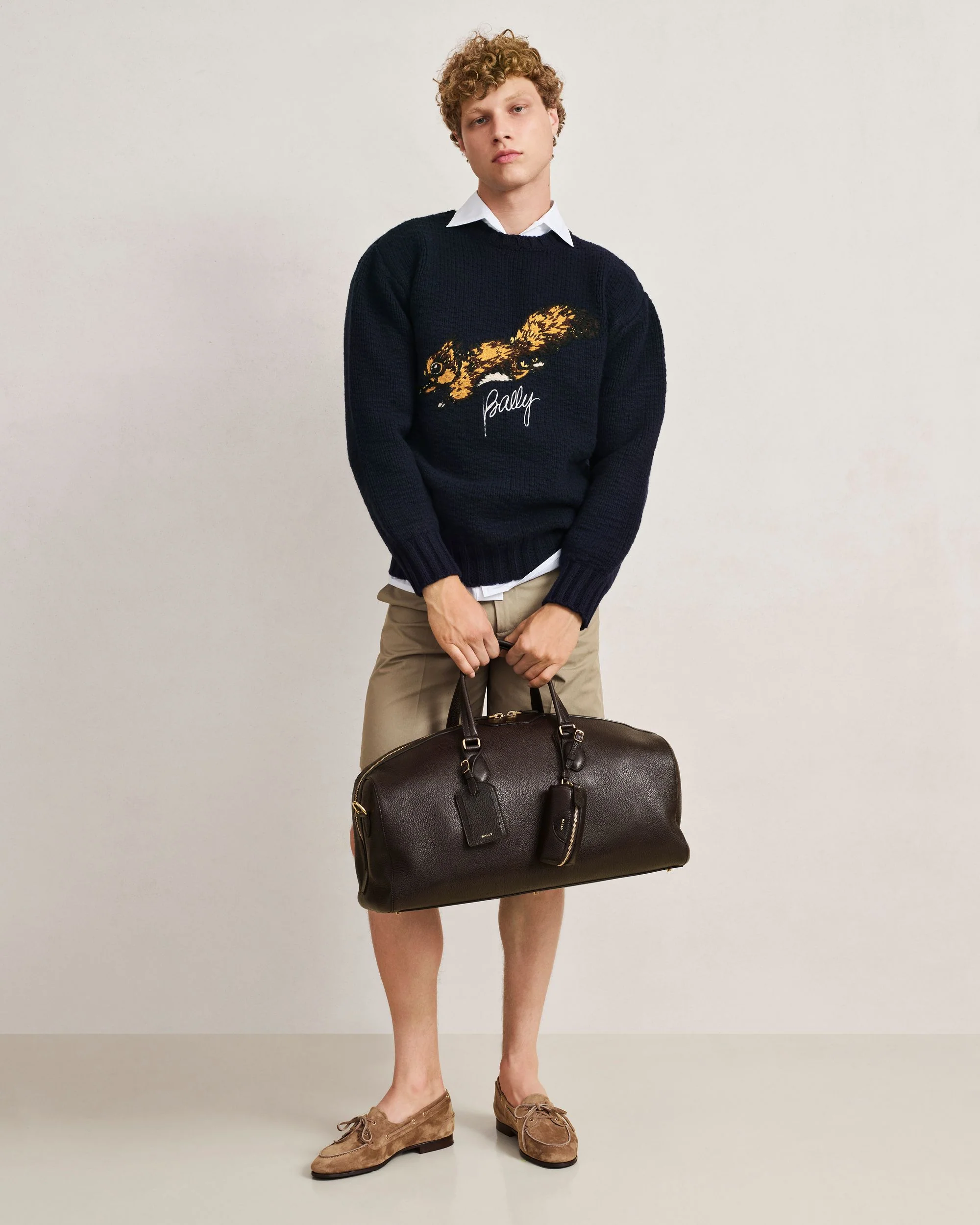 Beckett Duffle Bag in Ebano Grained Leather - Image 7