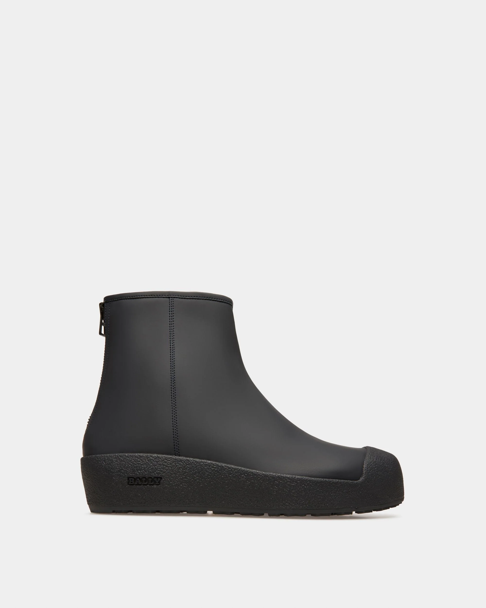 Bernina Leather Snow Boots In Navy
