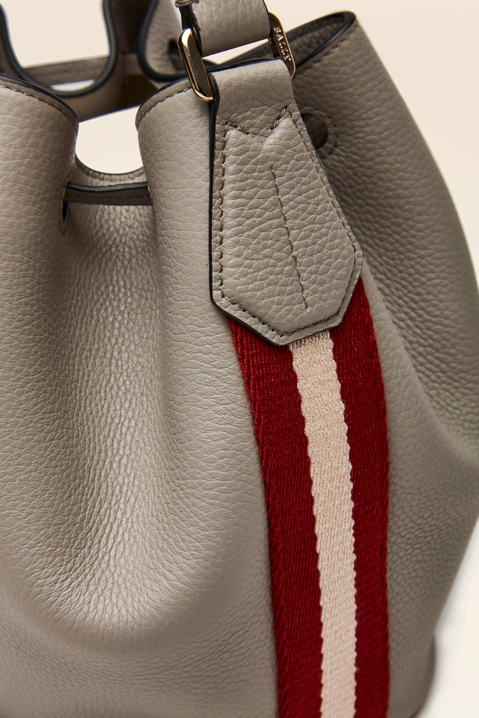 Bucket Bag in Taupe Grained Leather - Image 4
