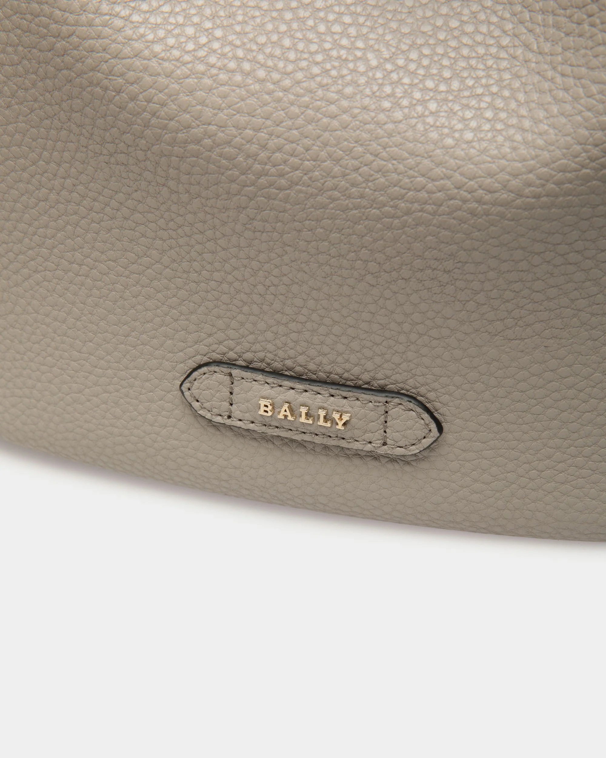 Bucket Bag in Taupe Grained Leather - Image 5