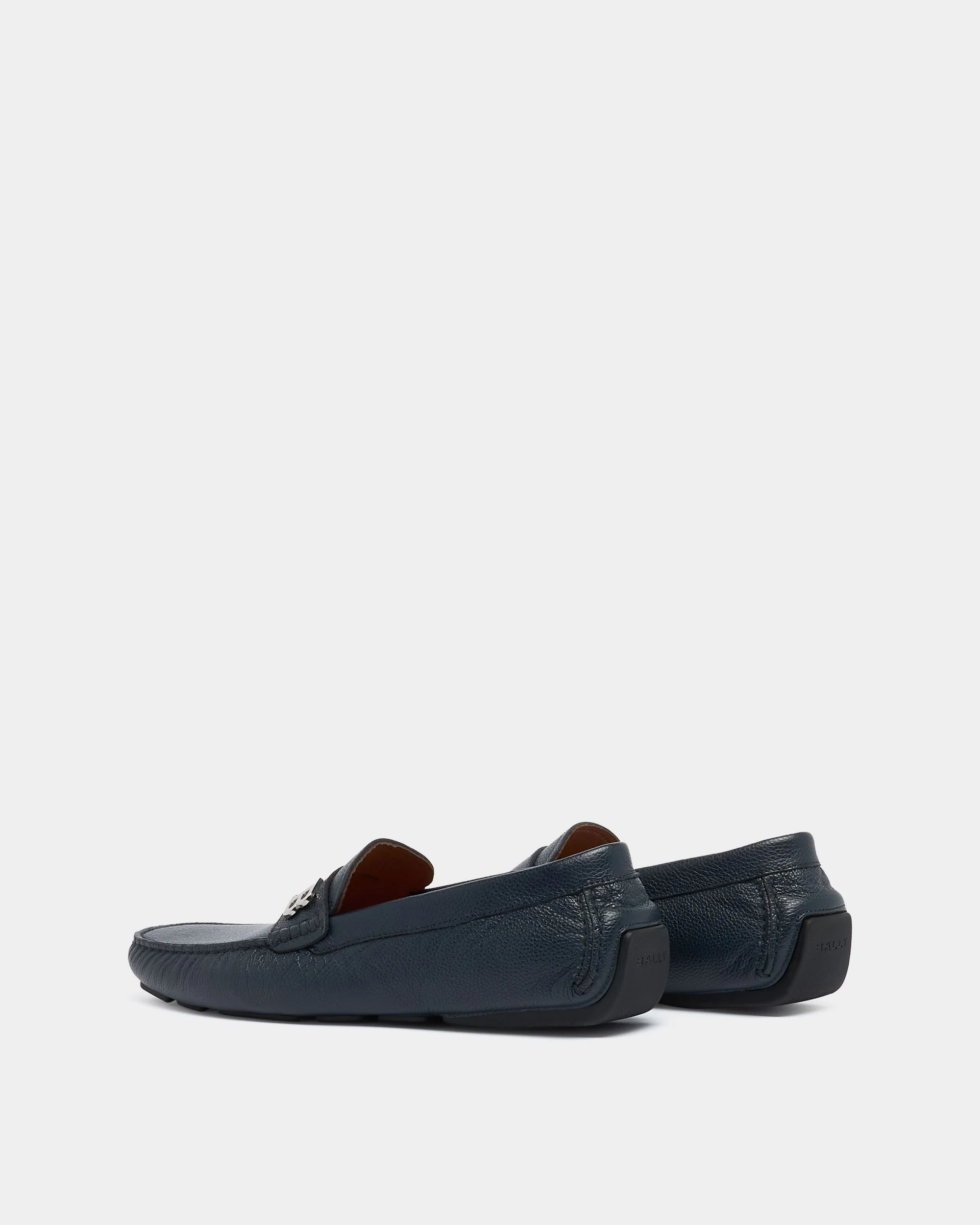 Buckle Driver in Navy Blue Grained Leather - Image 4