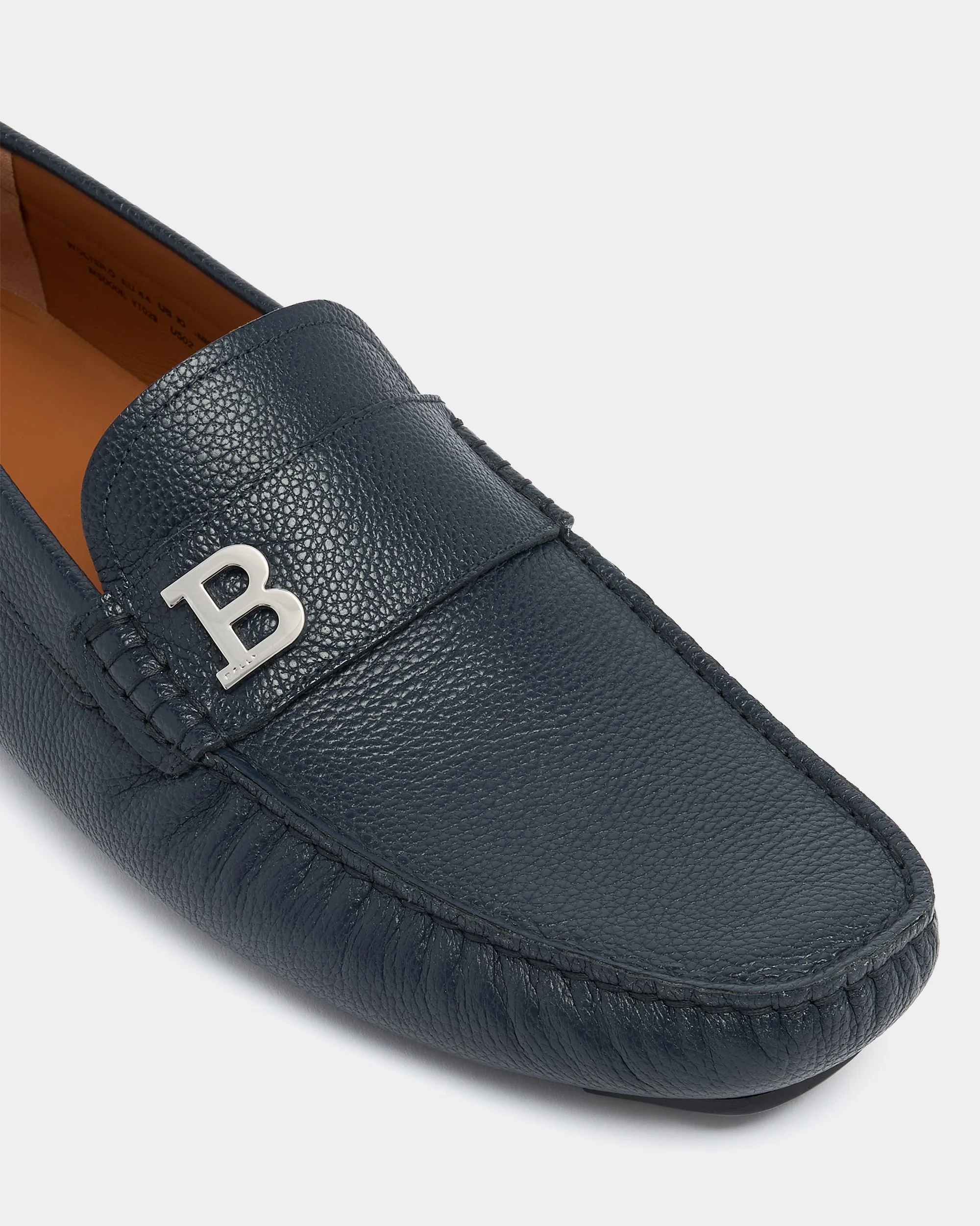 Buckle Driver in Navy Blue Grained Leather - Image 5