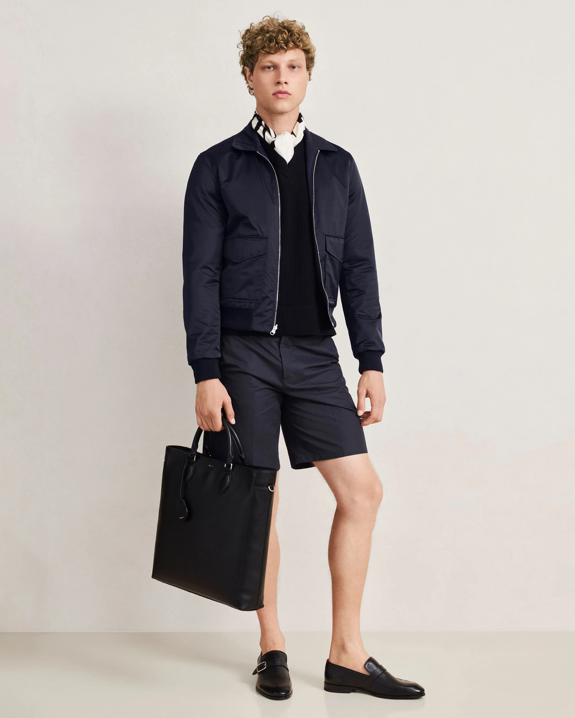 Capitol Tote Bag in Black Grained Leather