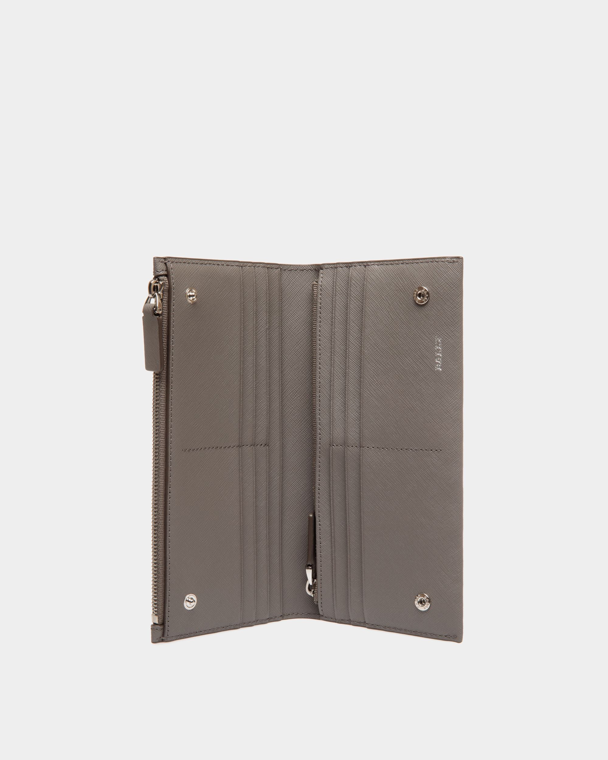 Continental Wallet in Beige Embossed Leather - Image 3