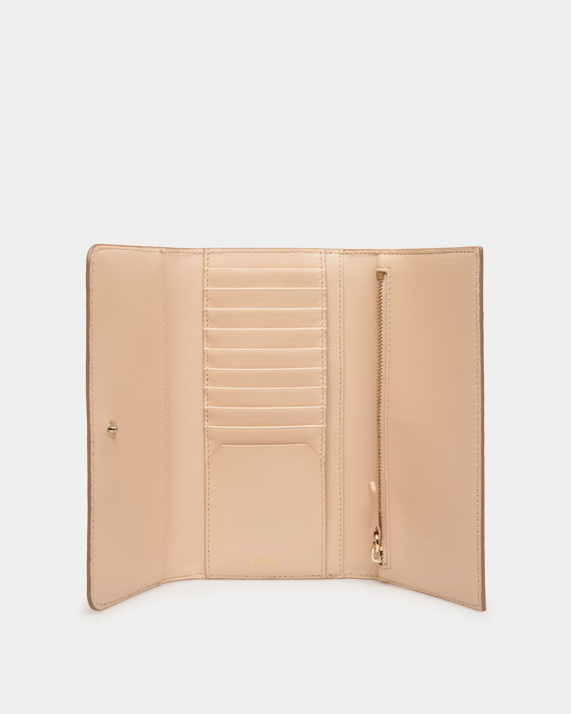 Continental Wallet in Beige Grained Leather - Image 3