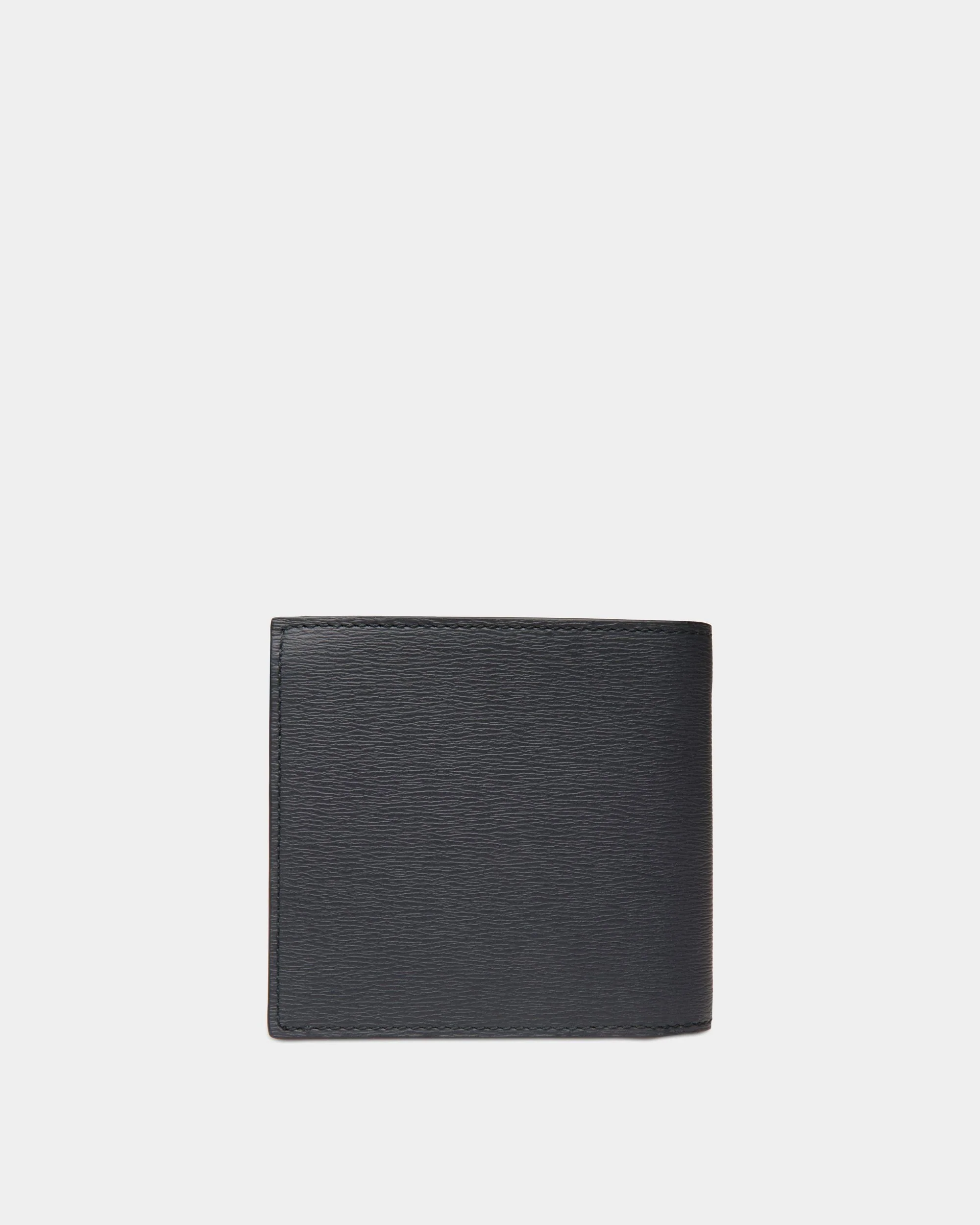 Crossing Bifold in Navy Blue Grained Leather - Image 2