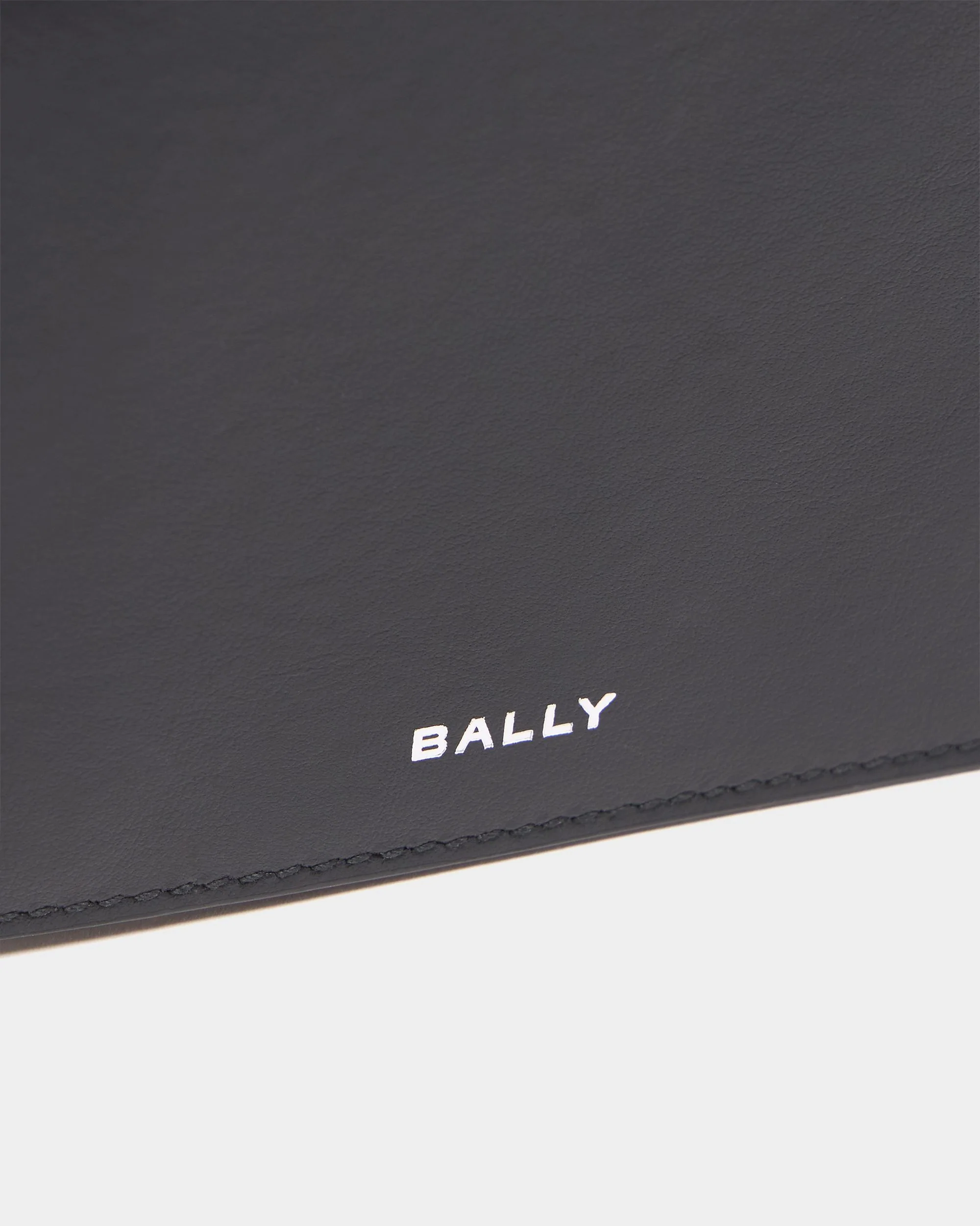 Deco Wallet in Black Leather - Image 4