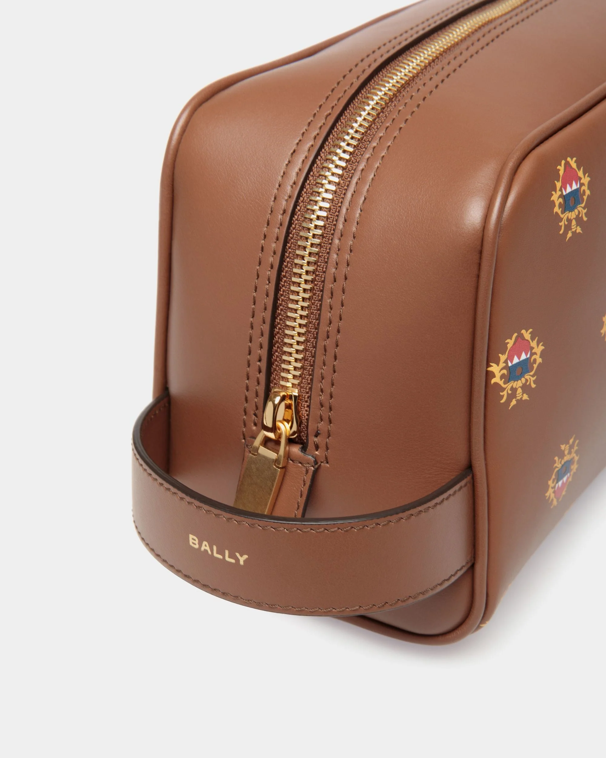 Easy Bally Washbag in Brown Leather with a Bally Crest Print - Image 5