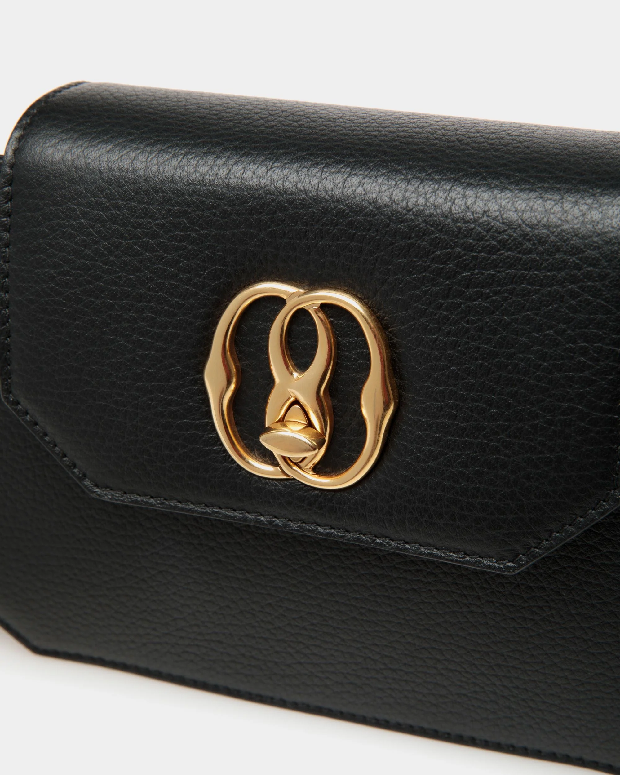 Emblem Octogone In Black Leather - Image 5