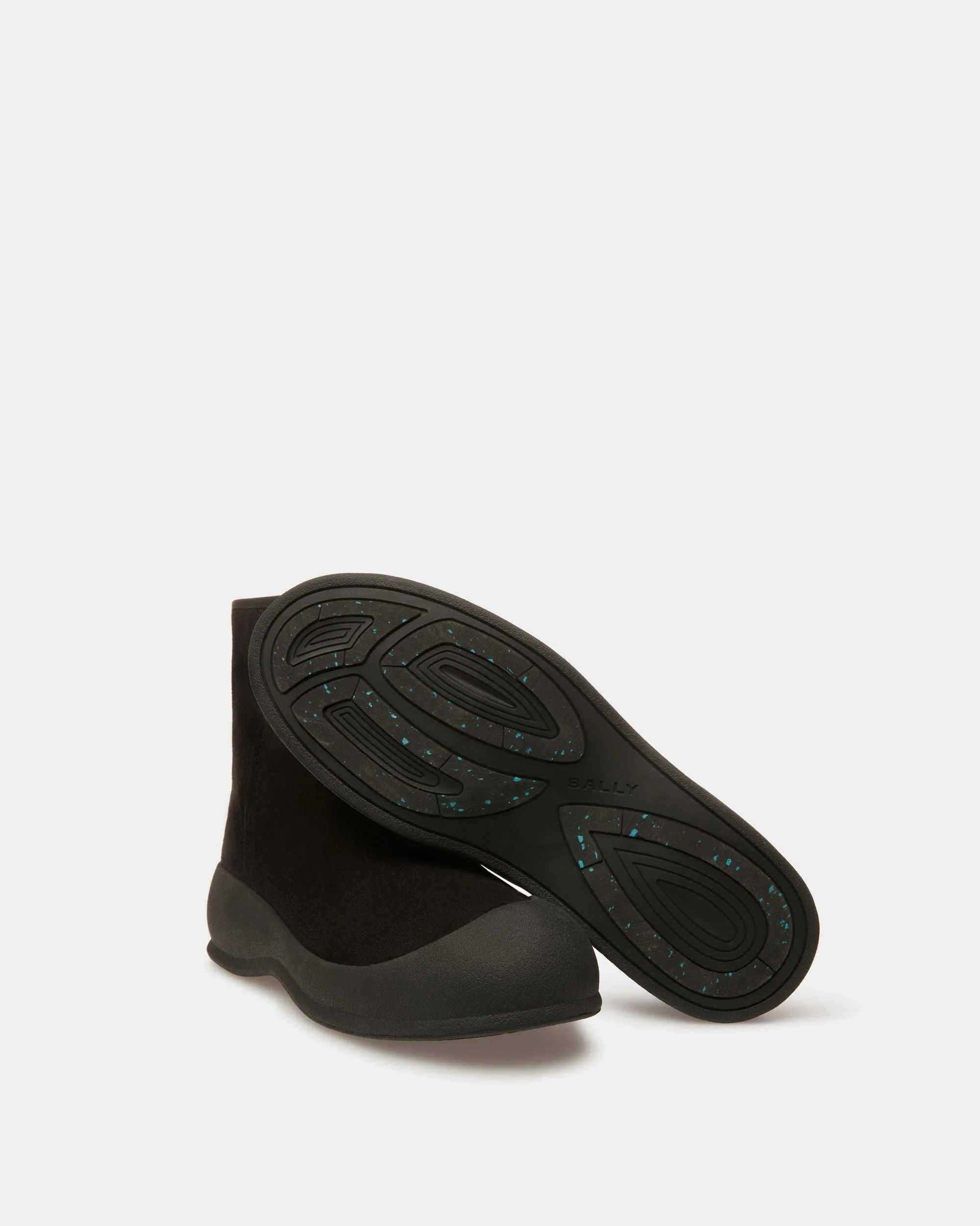 Frei Snow Boots In Black Leather - Image 3