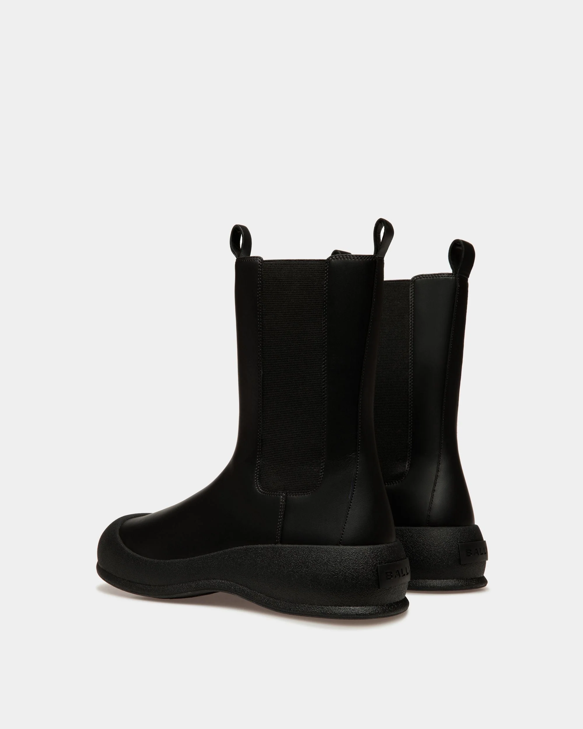 Frei Snow Boots In Black Leather - Image 3