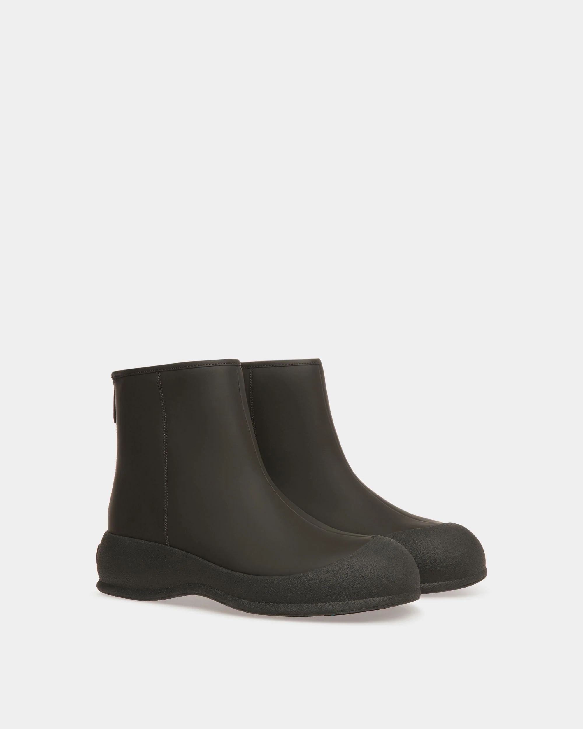 Frei Snow Boots In Black Leather - Image 3