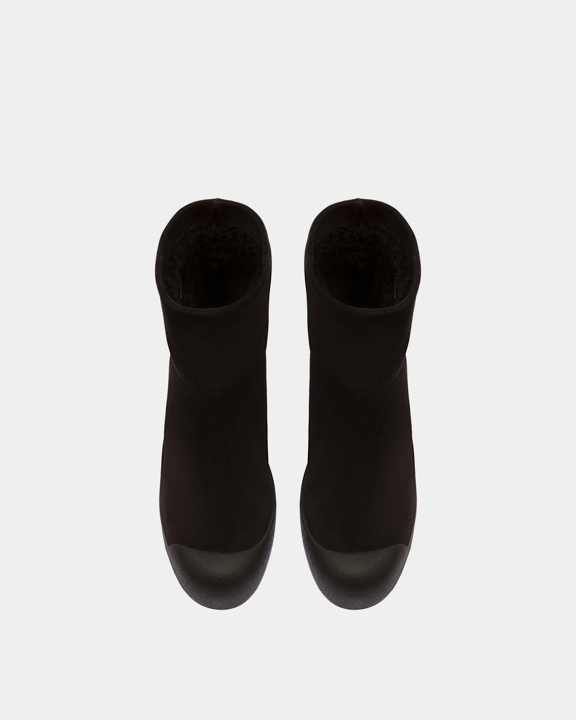 Gstaad Leather Snow Boots In Black - Image 2