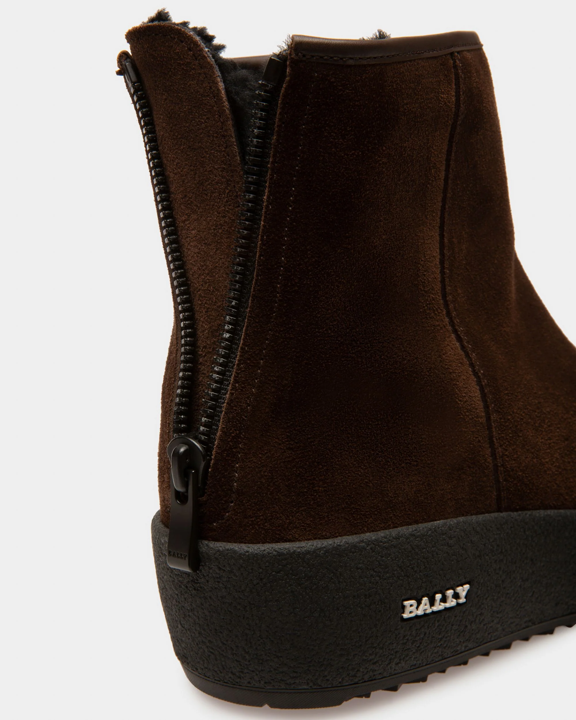 Guard Leather Snow Boots In Brown - Image 6