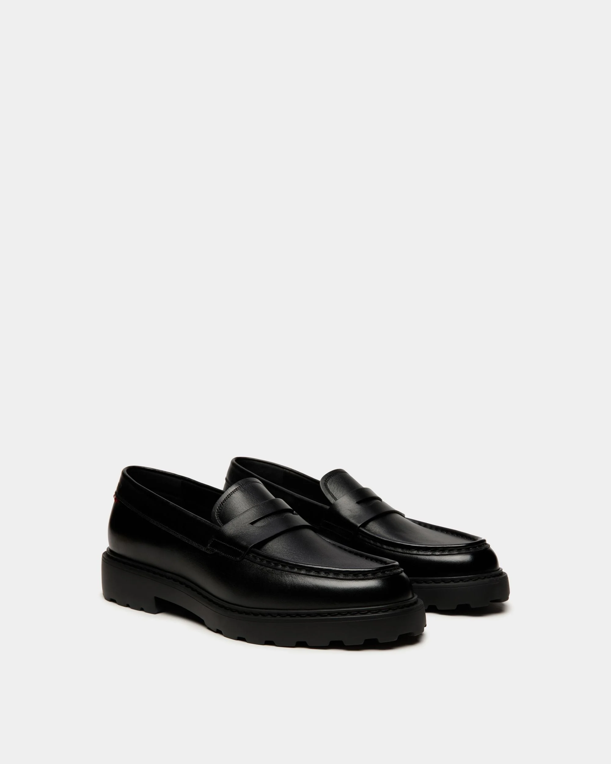 Gusto Loafer In Black Leather - Image 2
