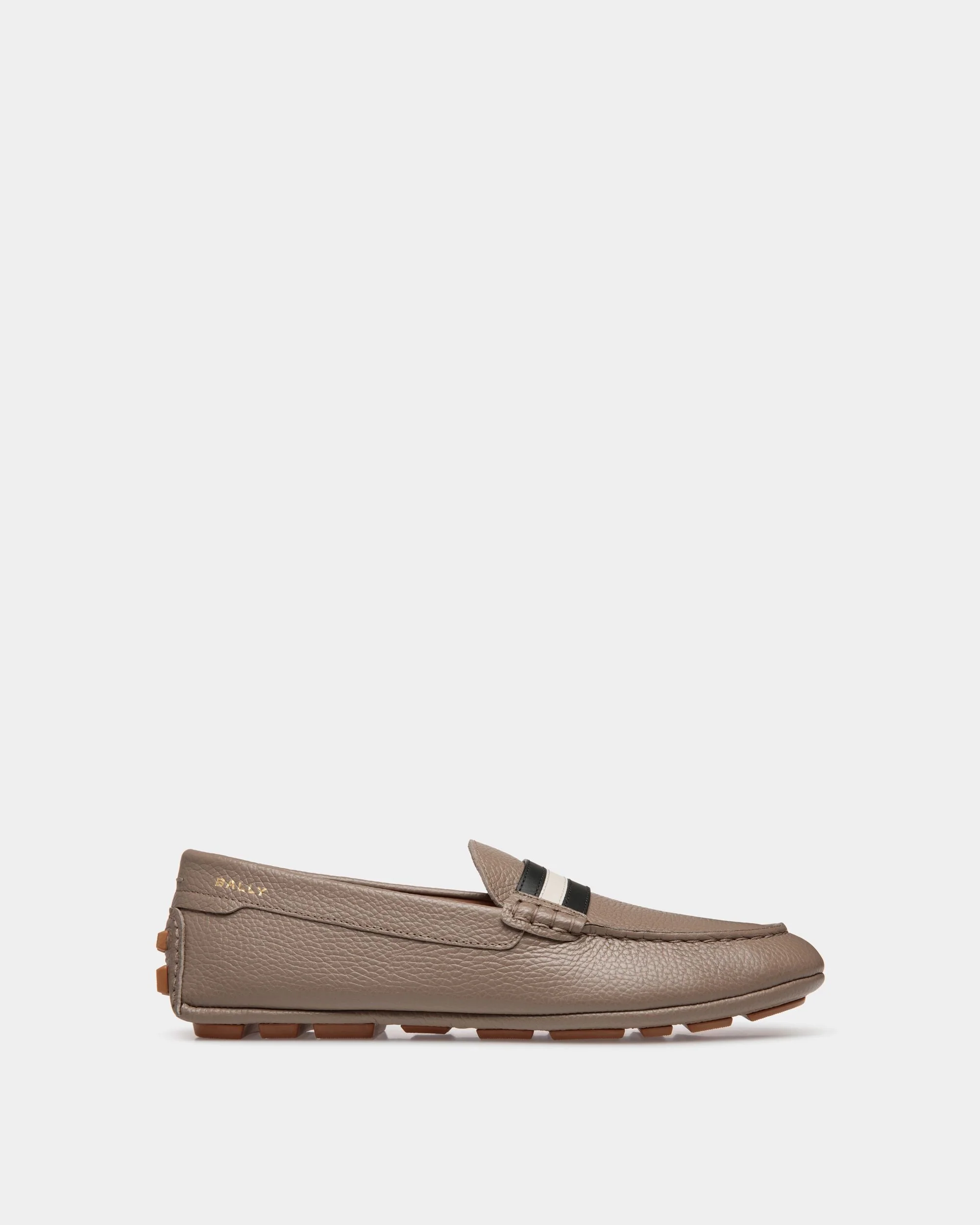 Kerbs Driver In Beige Grained Leather