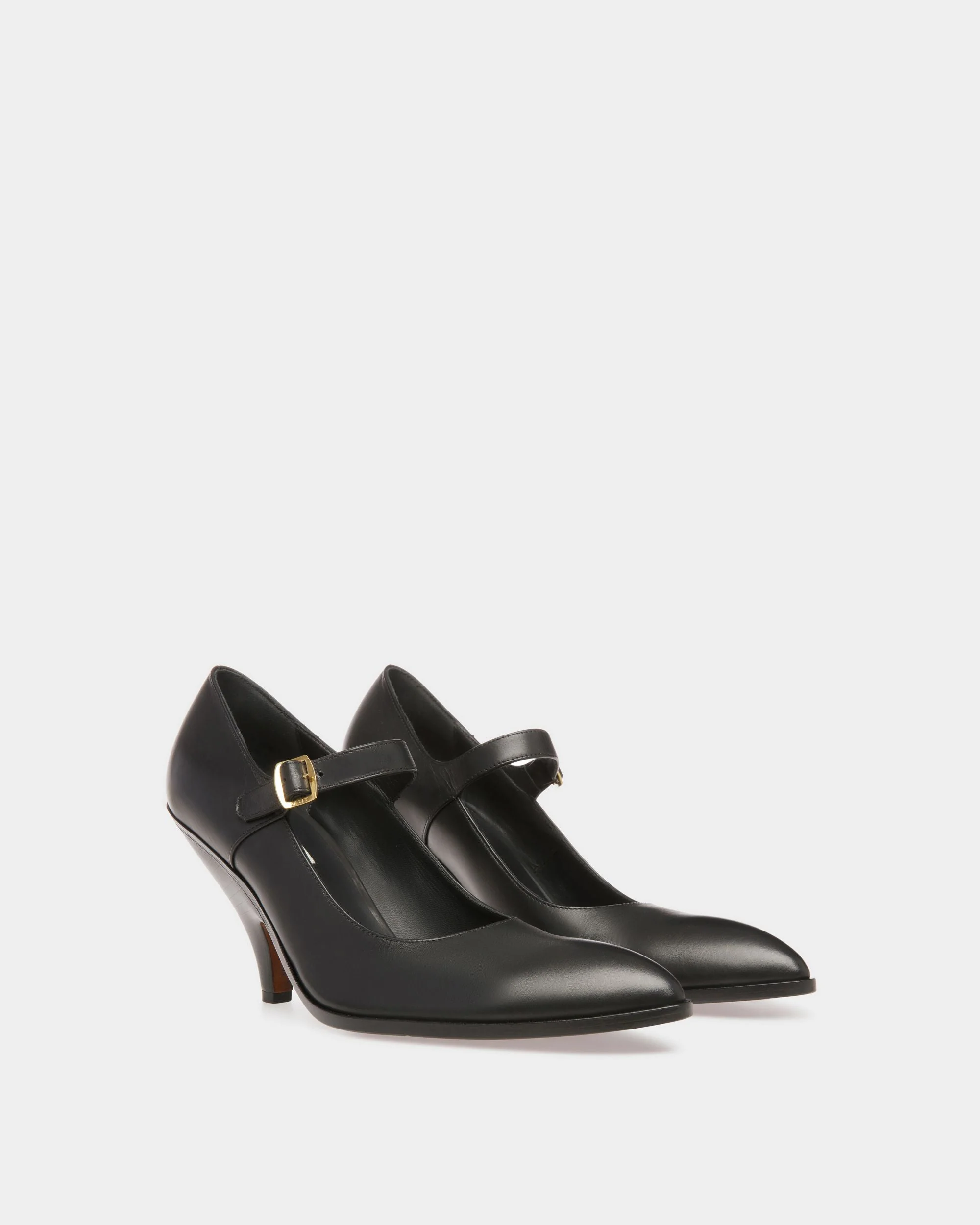 Laredo Pumps In Black Leather - Image 3