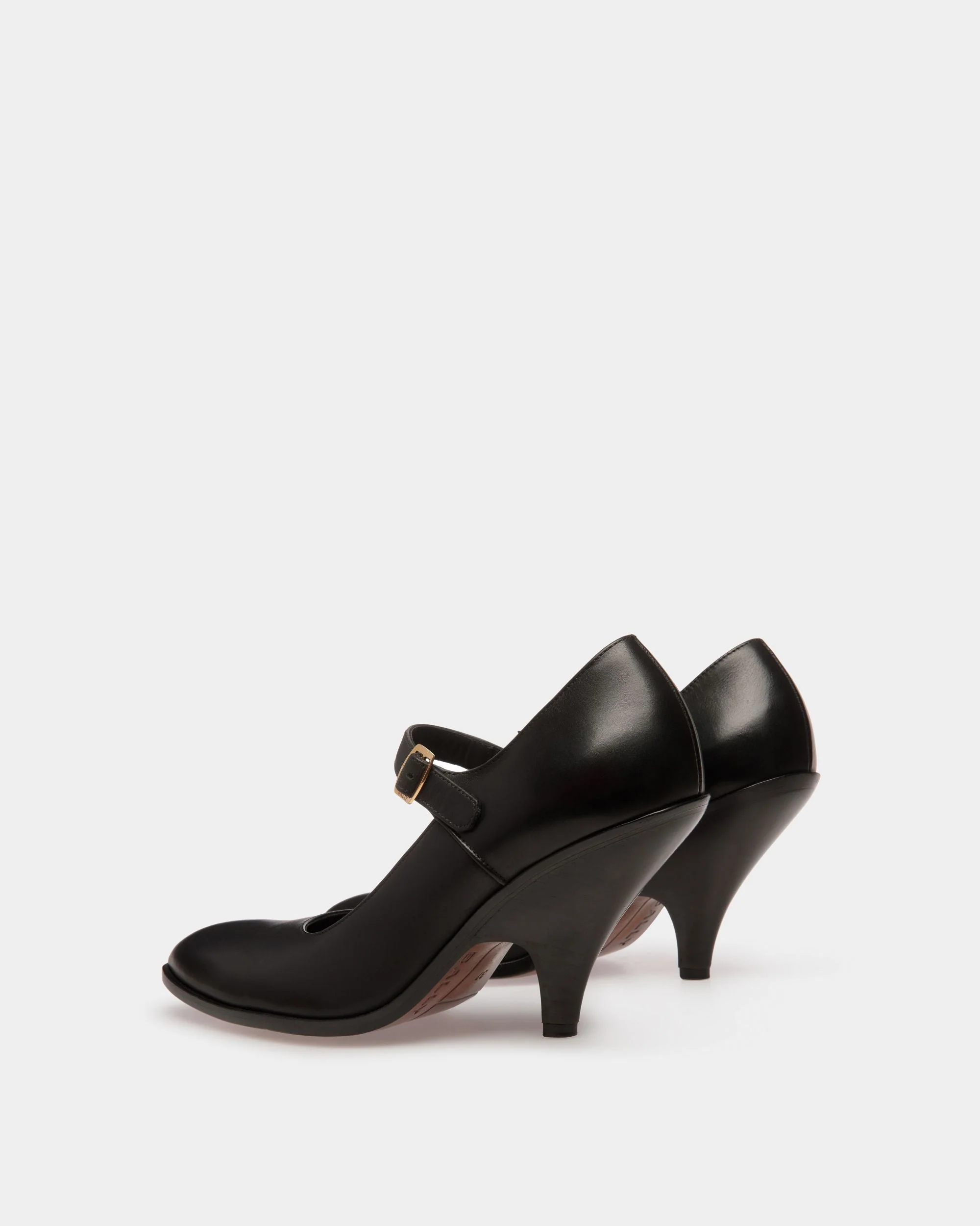 Laredo Pumps In Black Leather - Image 4