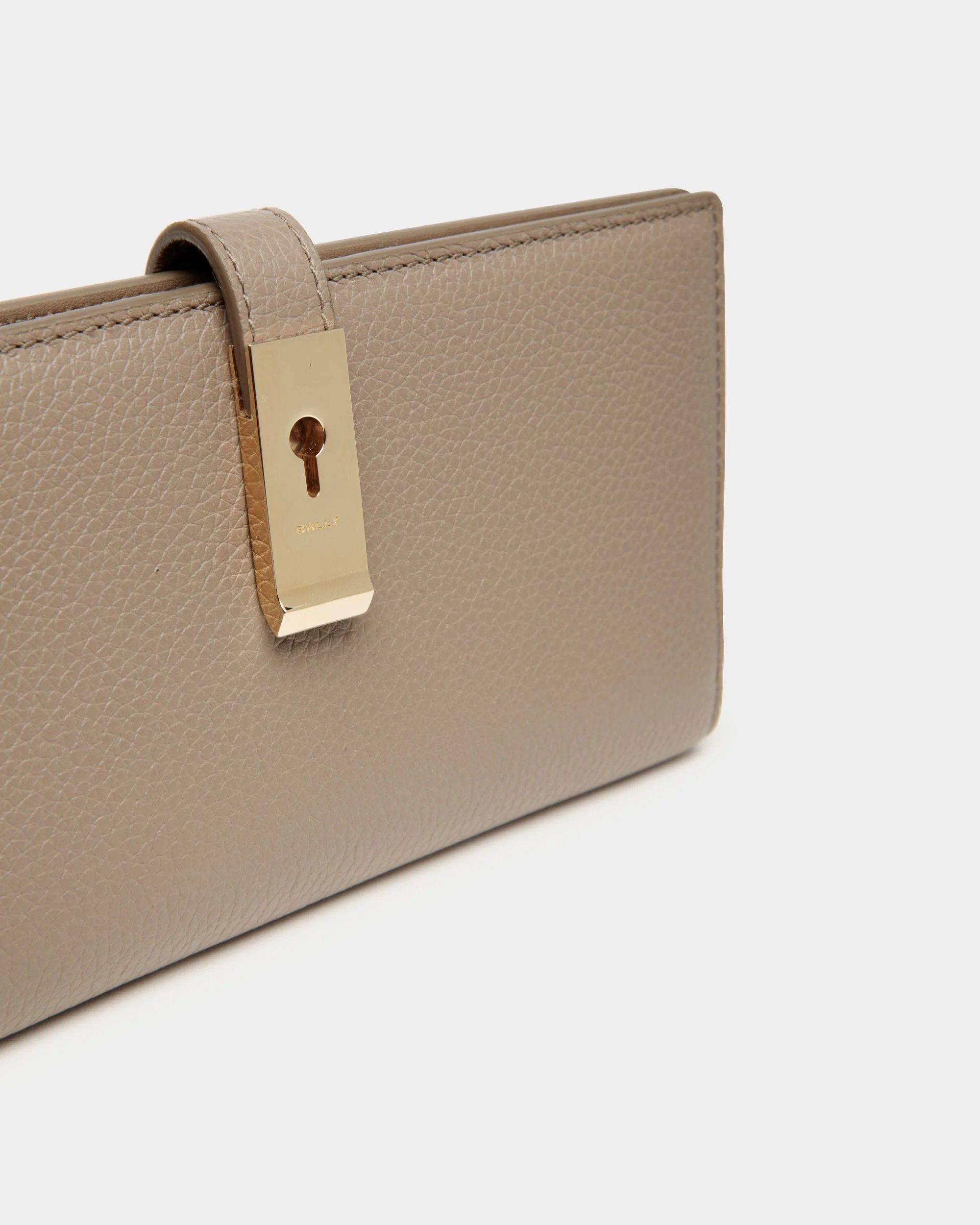 Lock Me Long Wallet In Taupe Grained Leather - Image 4
