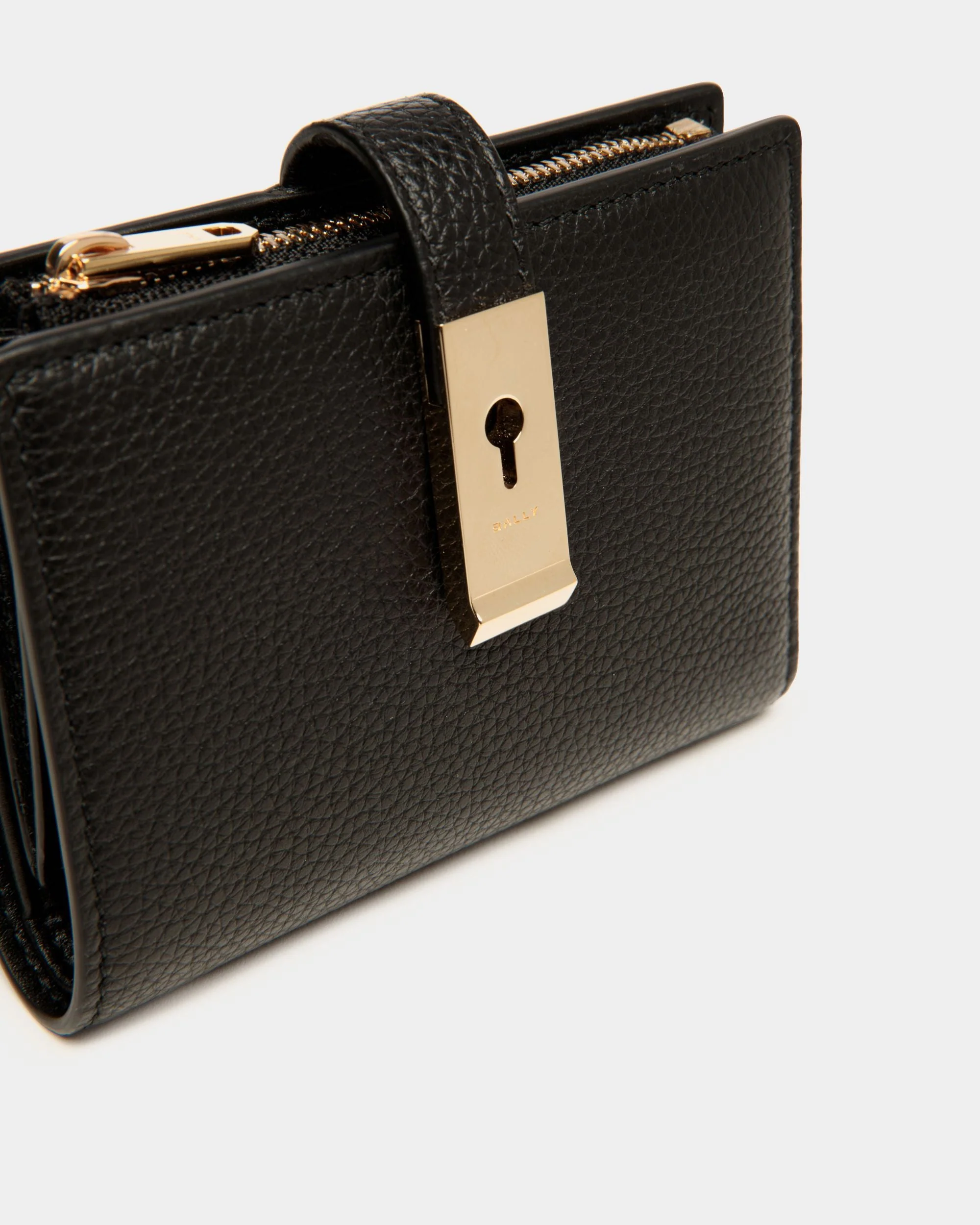 Lock Me Wallet in Black Grained Leather - Image 4