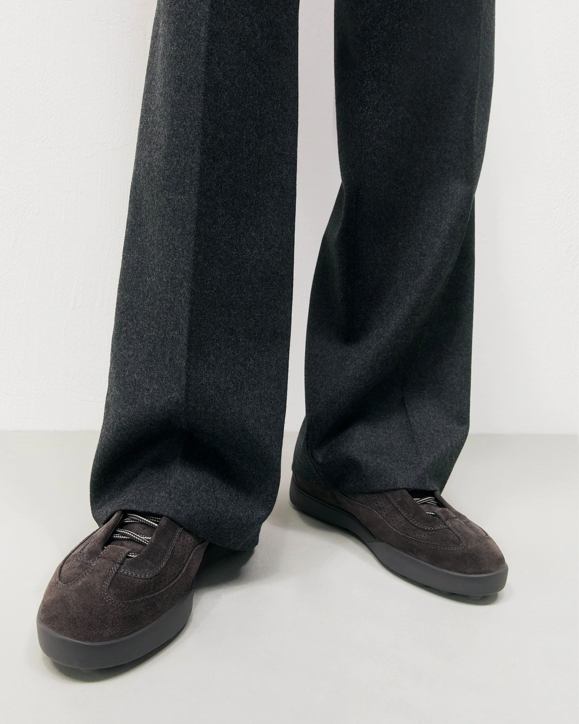 Manto Runner Sneaker in Dark Grey Suede - Image 6
