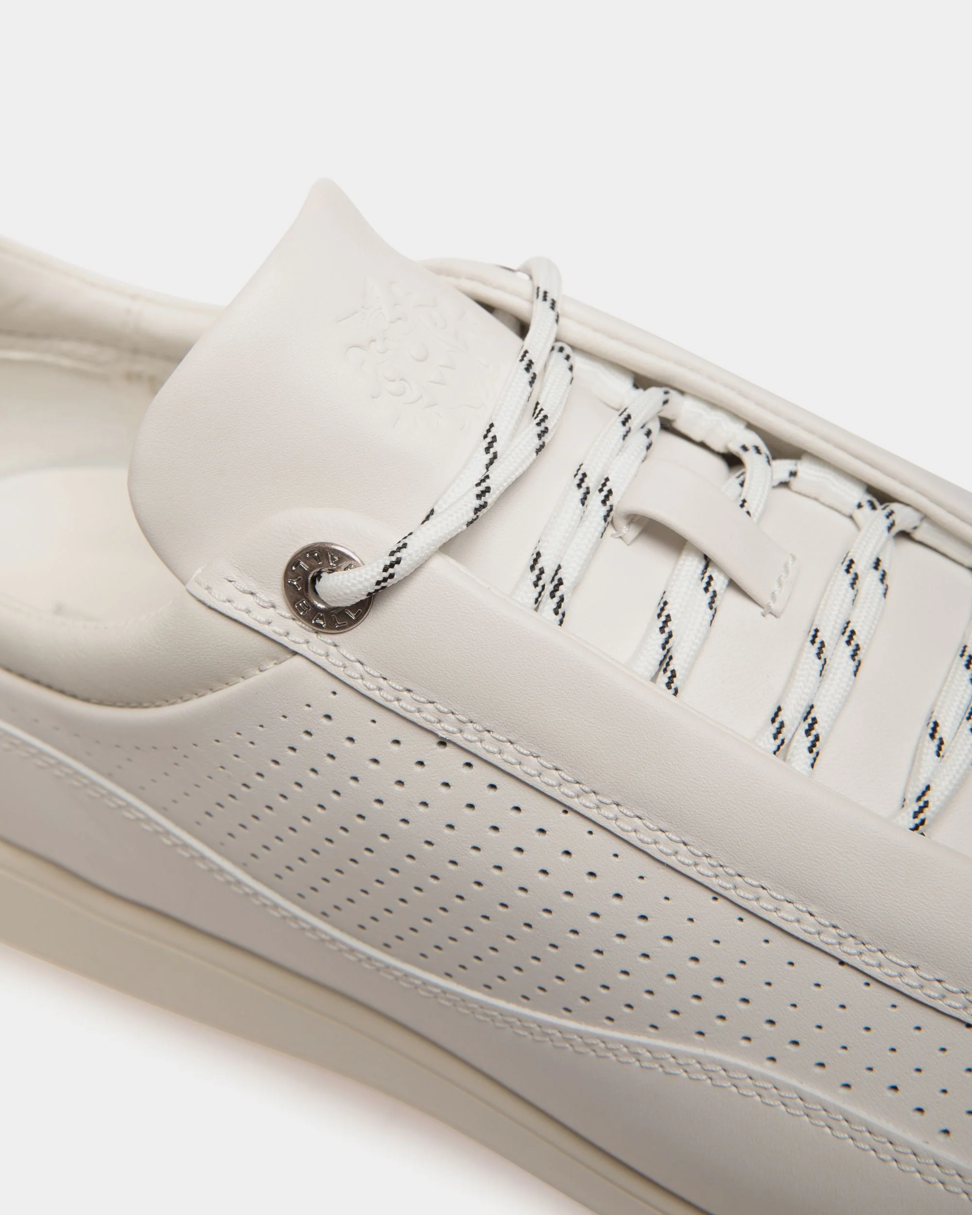 Manto Runner Sneaker in White Leather - Image 5
