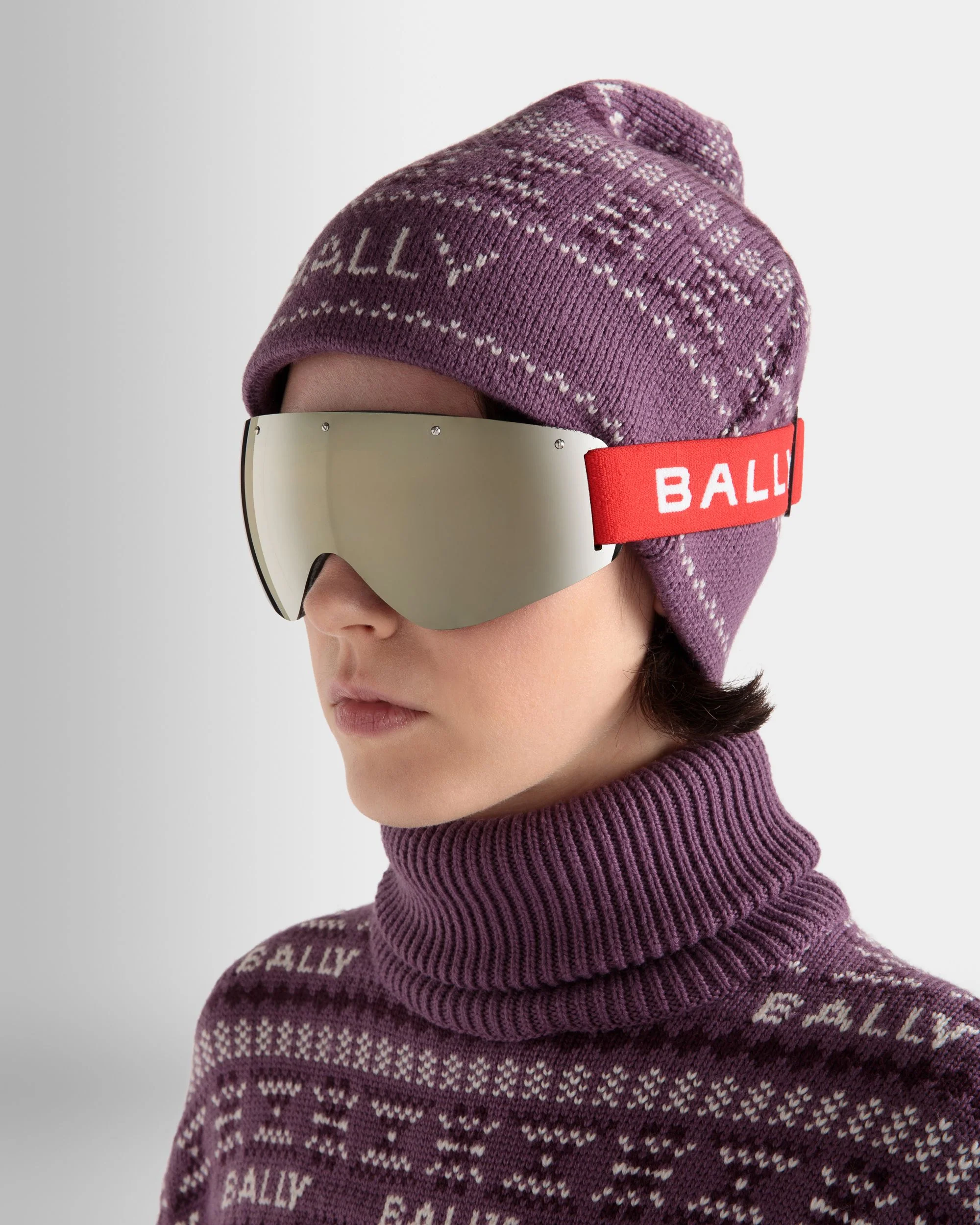 Mountain Snow Goggles In Mirrored Yellow - Image 5