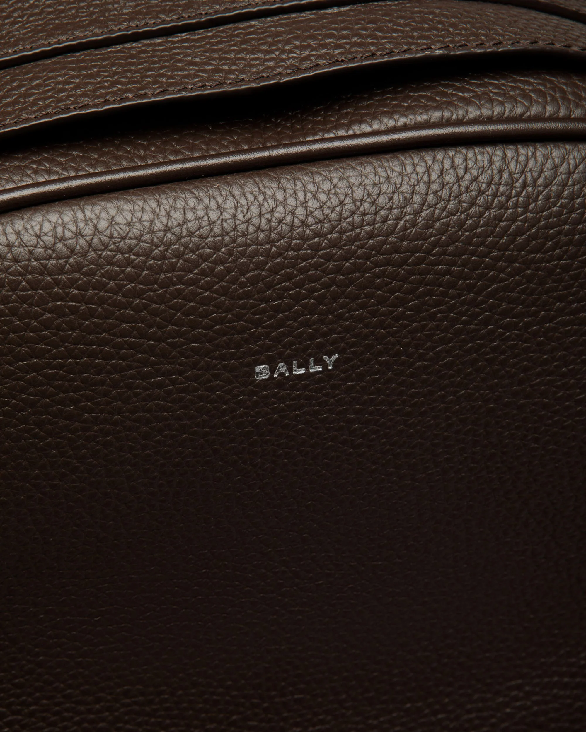 Oeden Backpack in Ebano Leather - Image 5