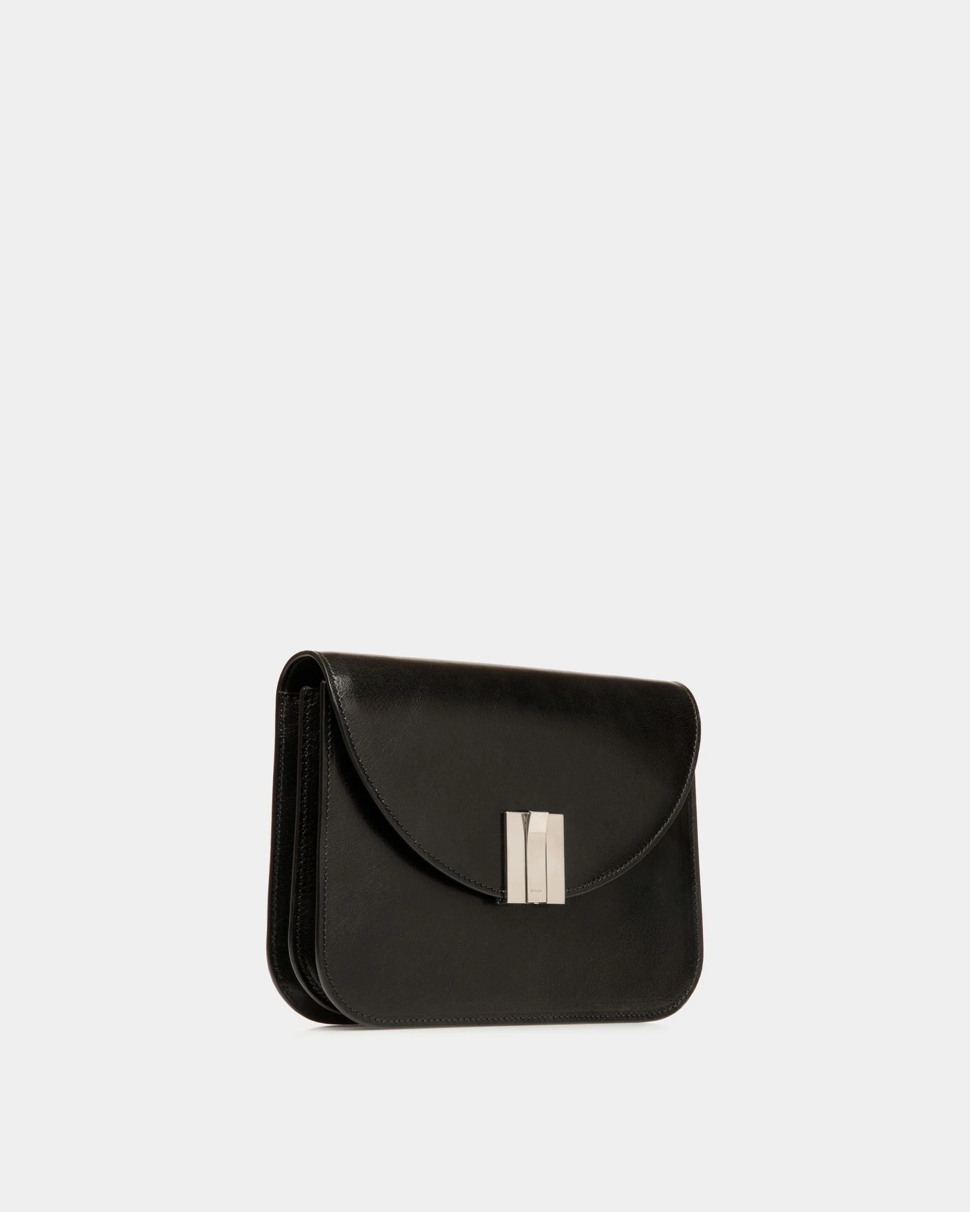 Ollam Crossbody Bag In Black Leather - Image 4
