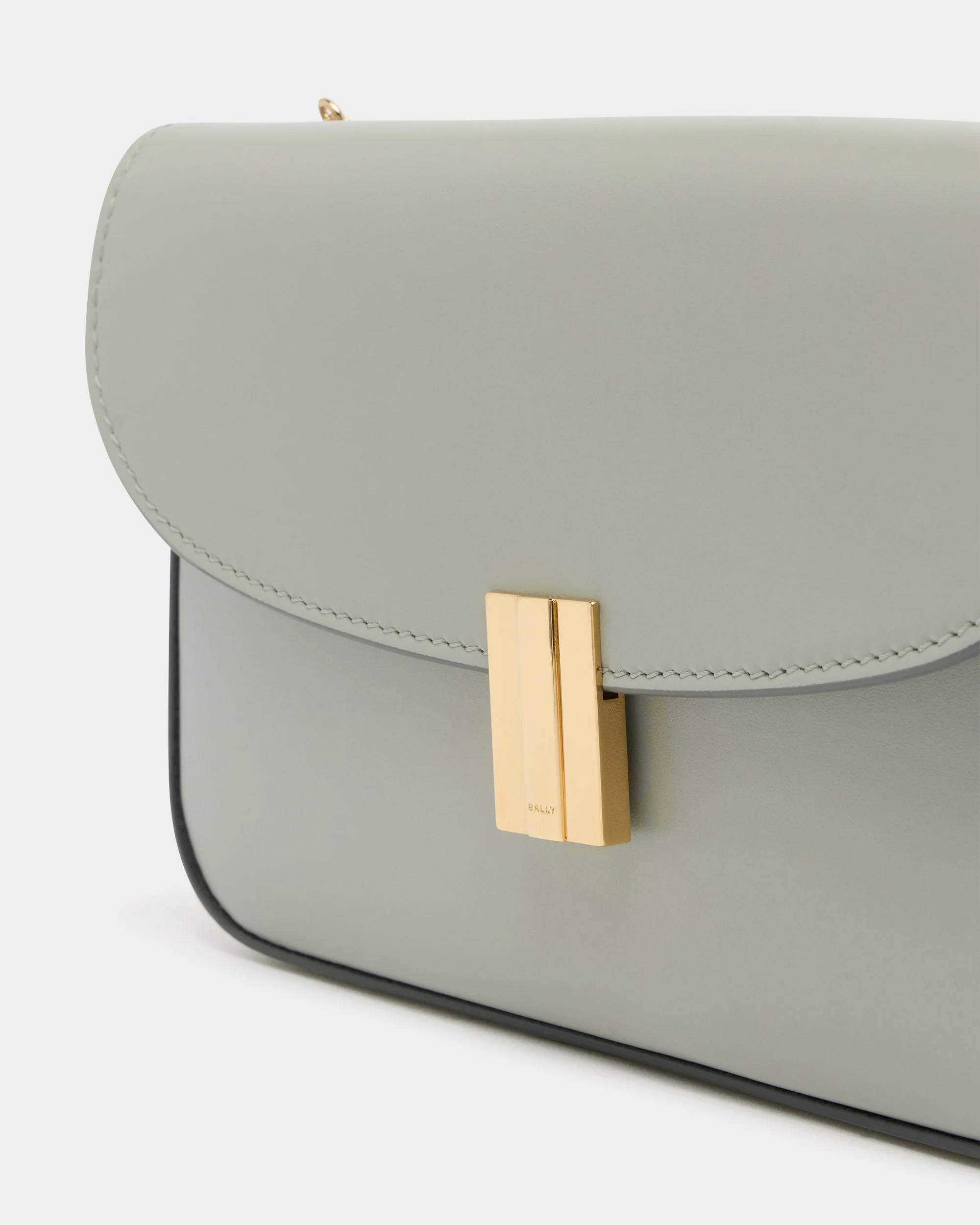Ollam Phone Wallet in Glacier Grey Leather - Image 6