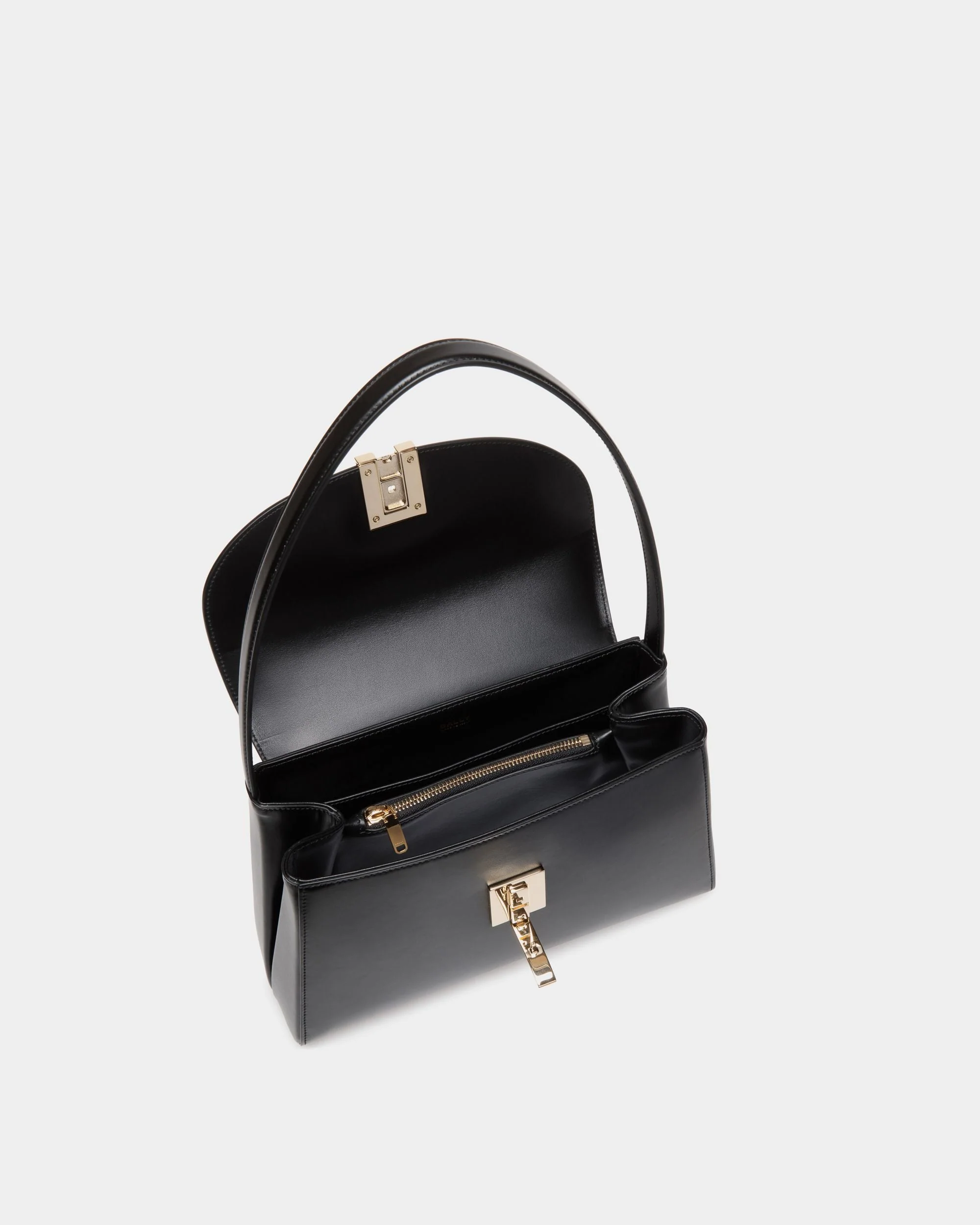 Ollam Shoulder Bag in Black Leather - Image 5